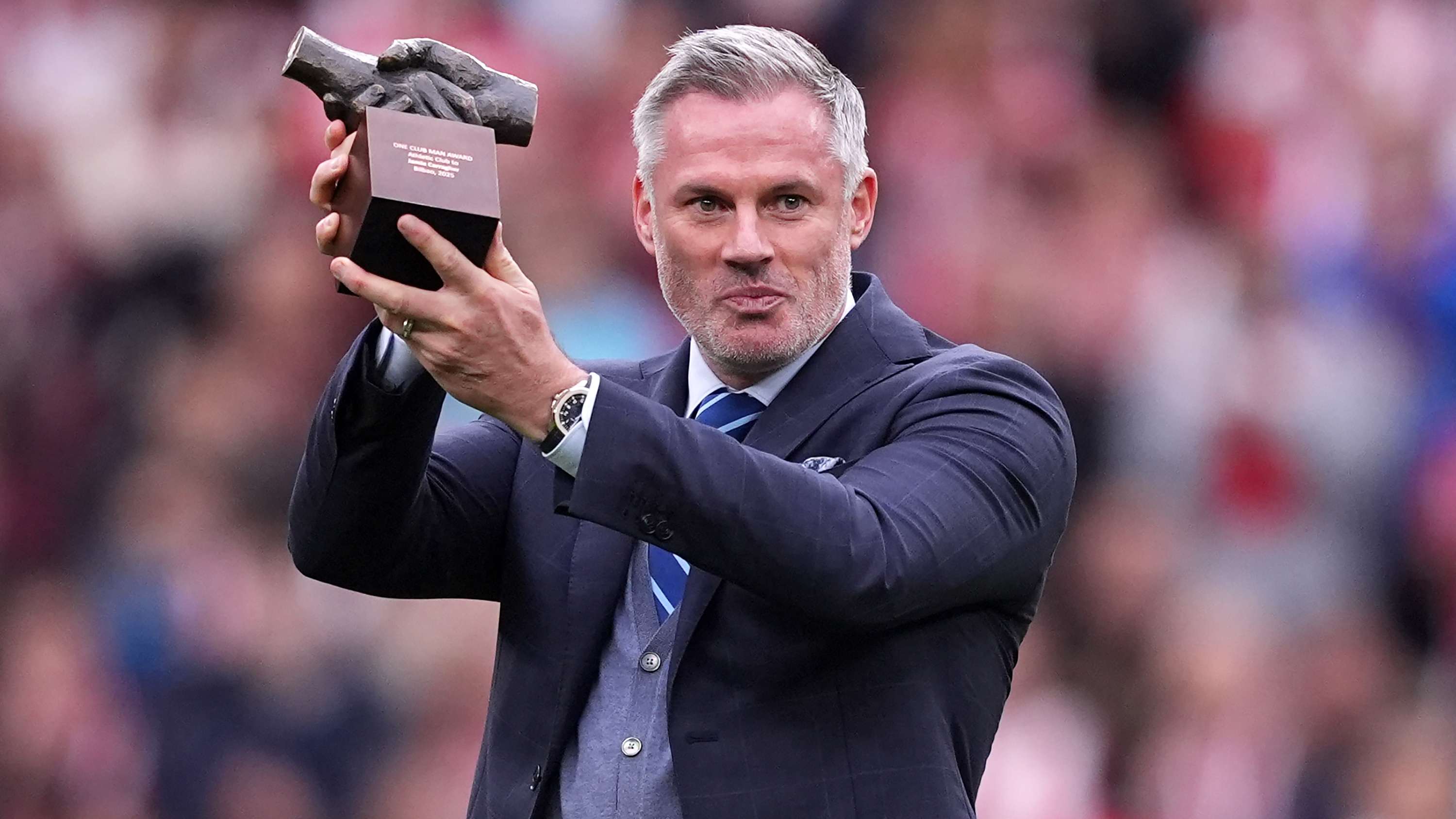 Carragher tells Liverpool to seal 'dream' transfer  