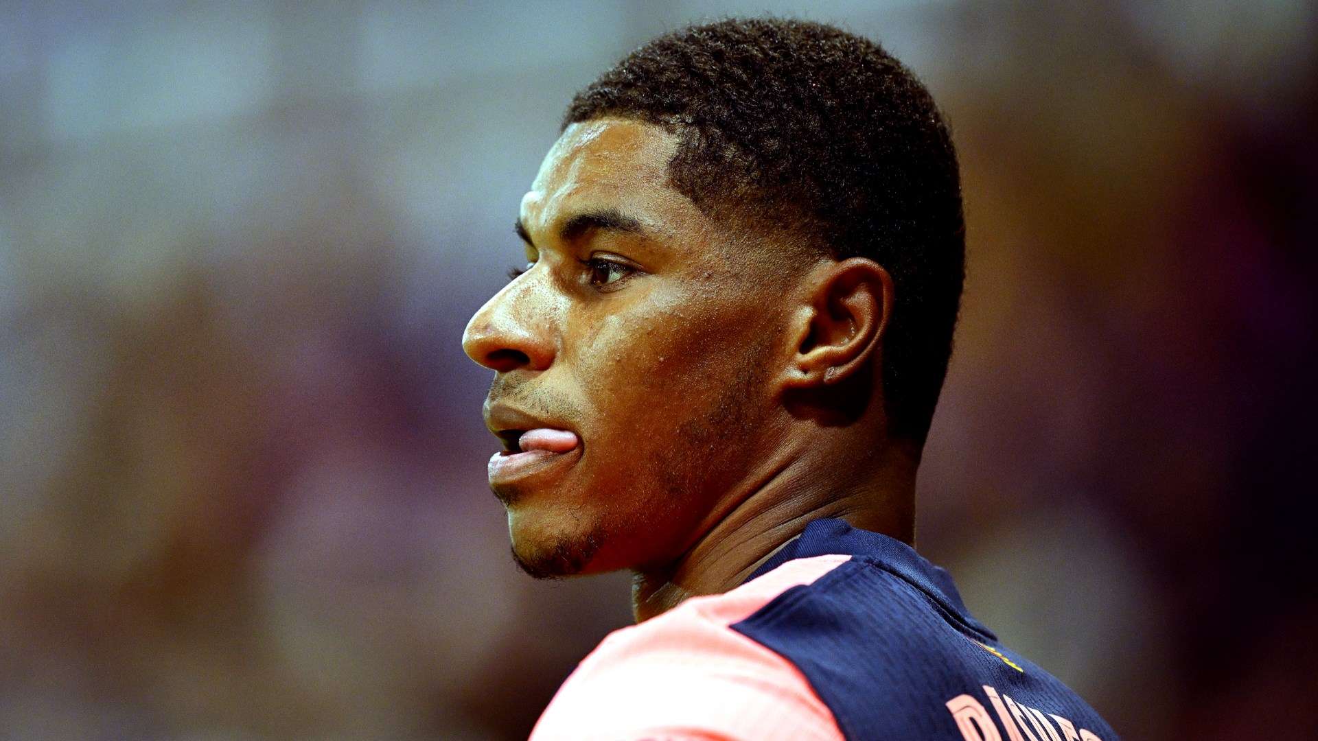 Transfers LIVE: Barcelona eye cut-price Rashford deal  