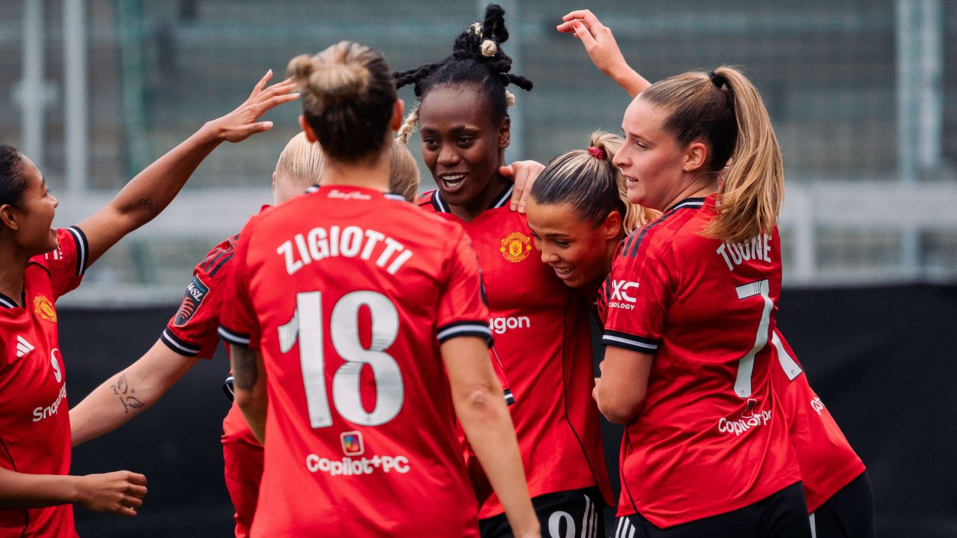 Malard unstoppable as Man Utd bounce back in style Malard unstoppable as Man Utd bounce back in style