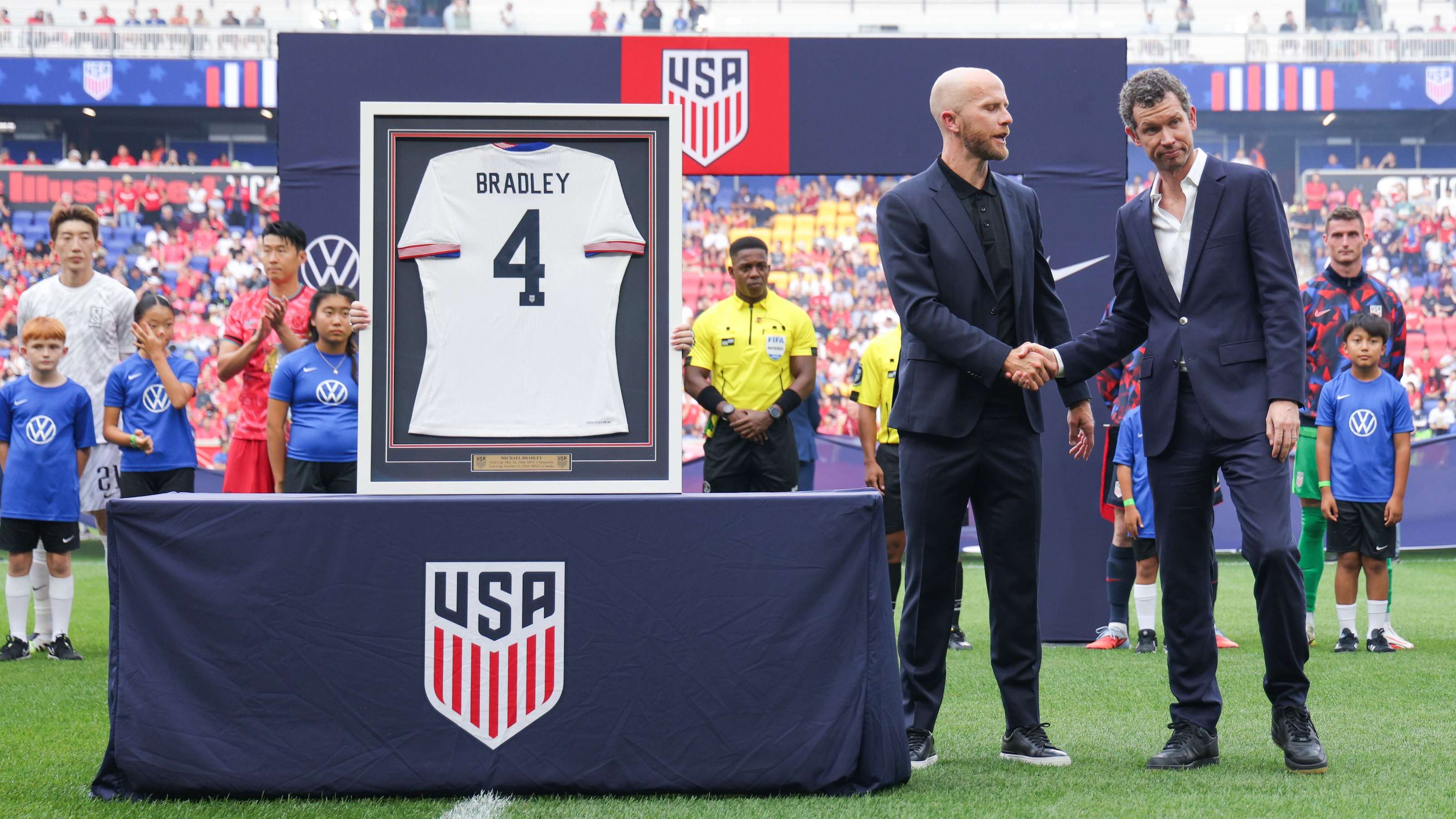 Ex-USMNT captain Bradley honored, emphasizes love for coaching  