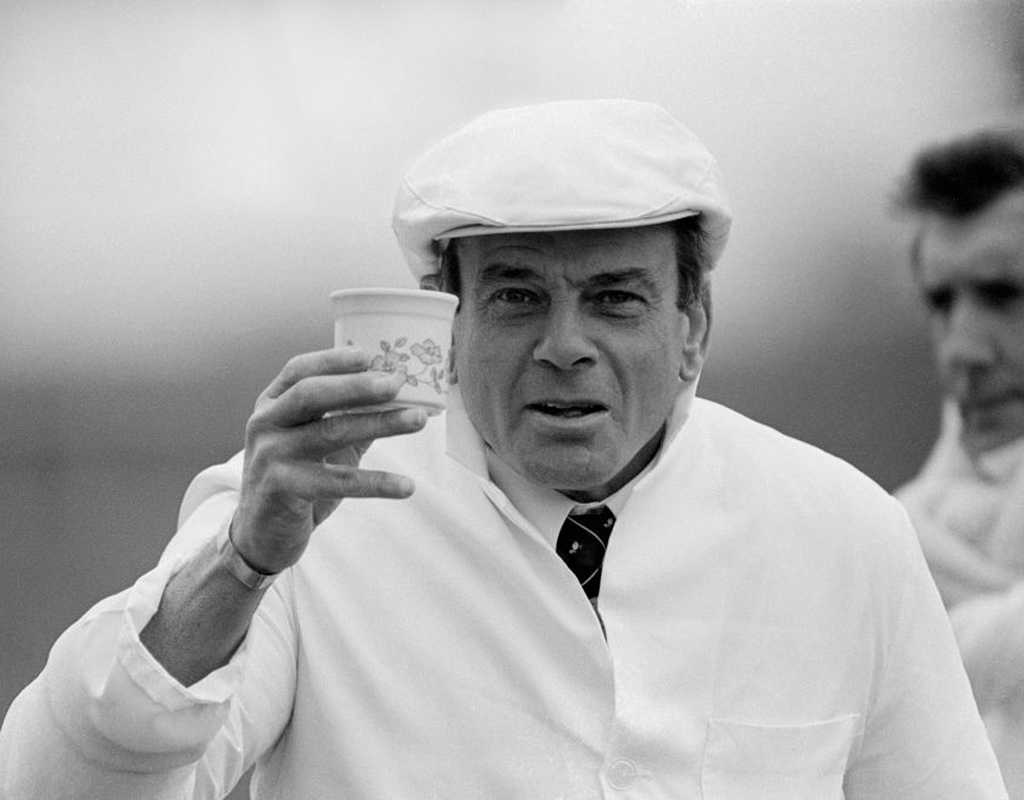 'Dickie Bird respected those who never tried to be bossy' - Michael Holding  