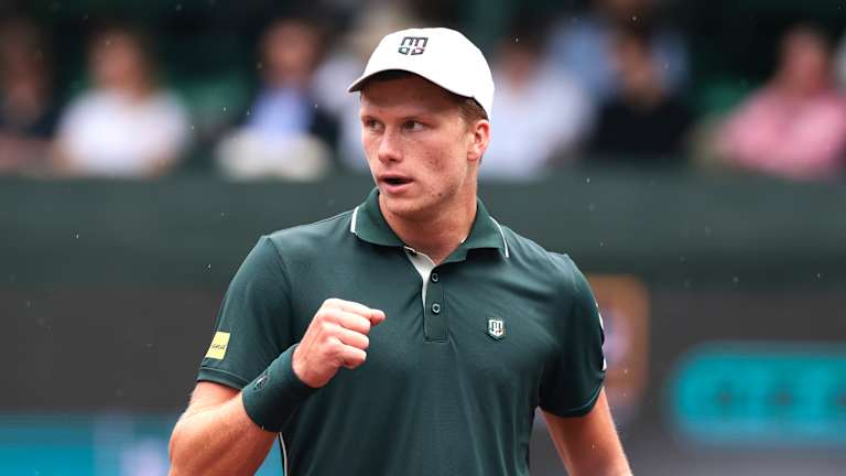 Carlos Alcaraz storms to 65th win of the year with quarterfinal victory over Nakashima in Tokyo  