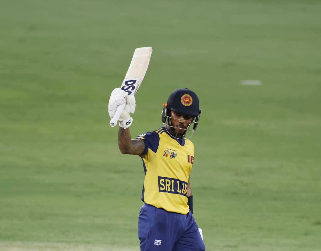 Sri Lanka overcome late scare to secure second straight win  