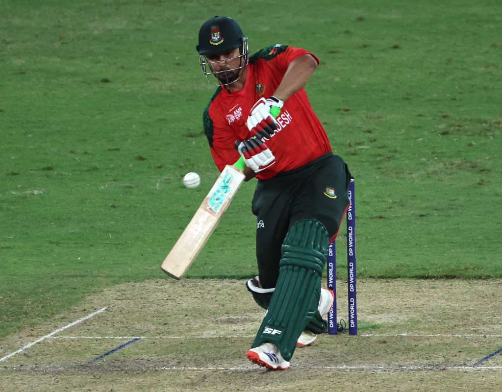 Simmons laments poor shot selection as Bangladesh crash out  