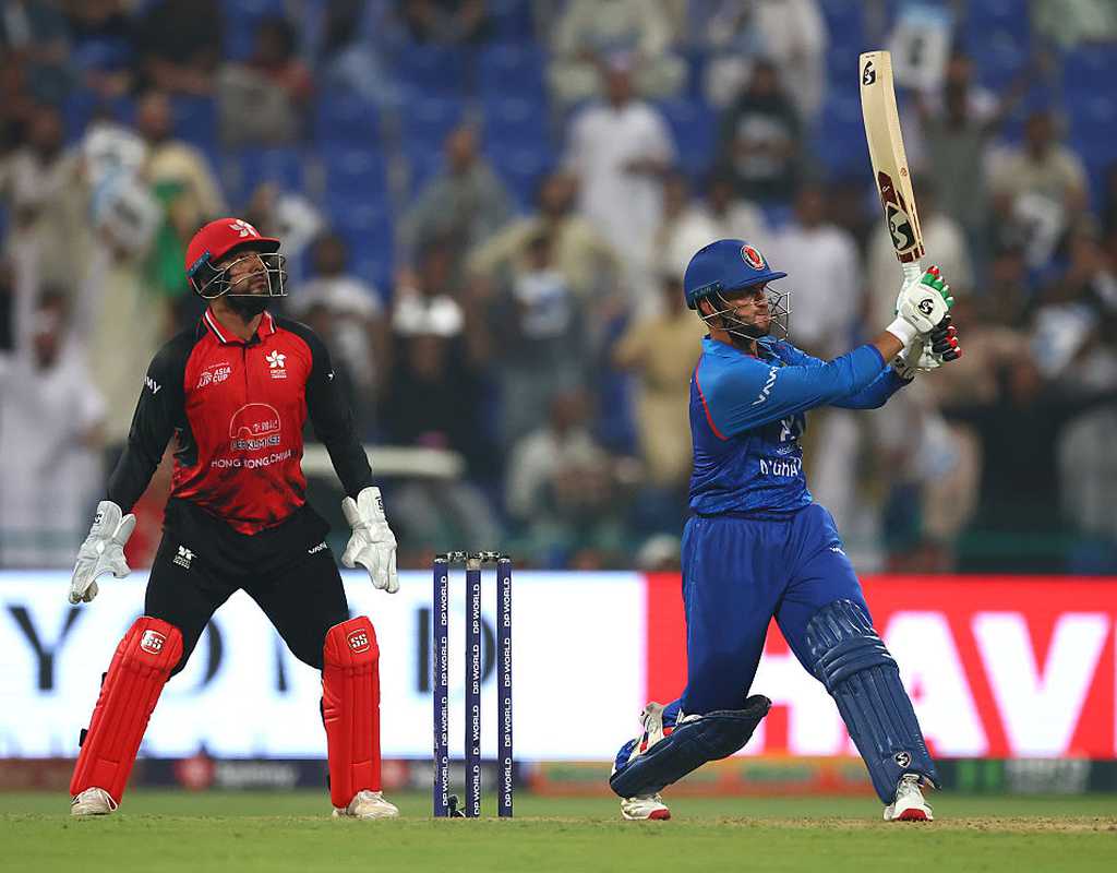 'When I get bowling, I feel I am a proper bowler; when I bat, I am a proper batter'  