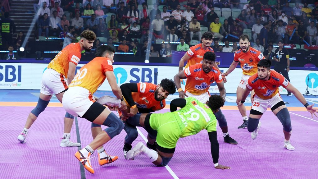 10th tie-breaker of PKL 12 sees Puneri Paltan move to top after beating Dabang Delhi in thriller  