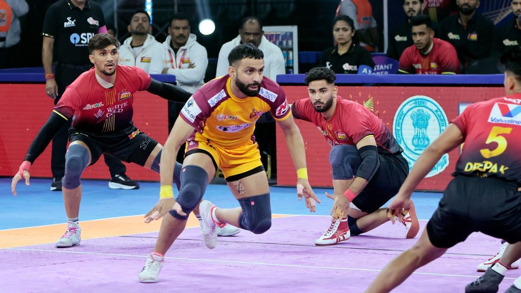 Super 10s from Bharat, Vijay help Telugu Titans clinch Mini-Qualifier vs Bengaluru Bulls; reach Eliminator 3   Super 10s from Bharat, Vijay help Telugu Titans clinch Mini-Qualifier vs Bengaluru Bulls; reach Eliminator 3
