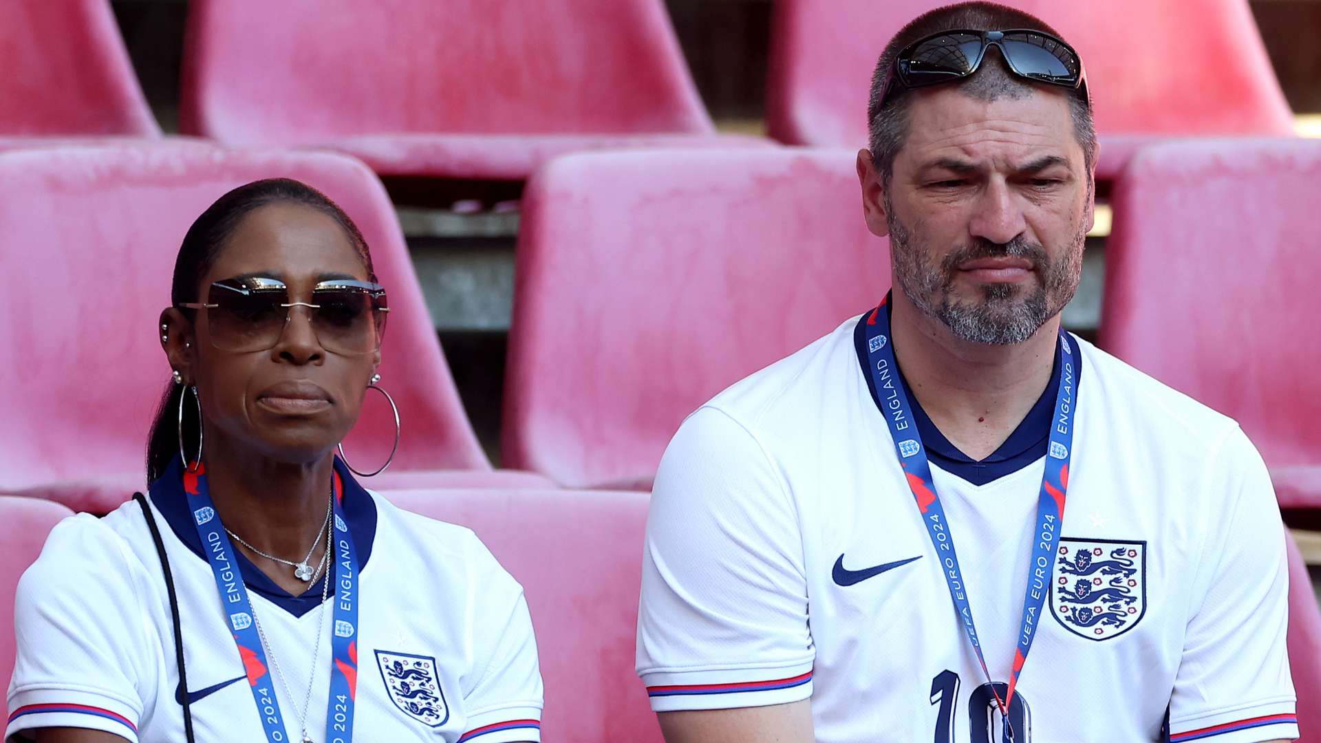 Unwelcome distraction for Jude & Jobe! Bellinghams' parents split  