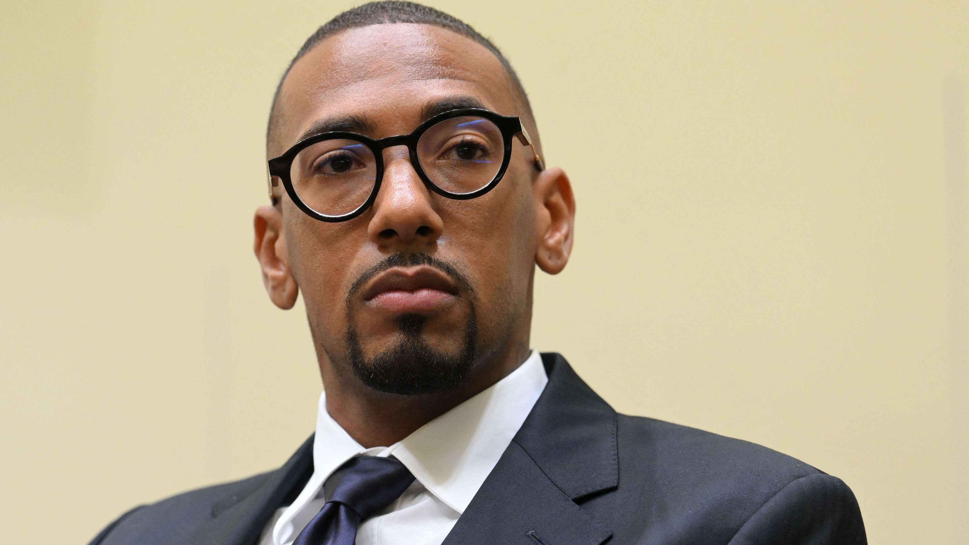 Bayern cancel Boateng internship after fan protest   Bayern cancel Boateng internship after fan protest