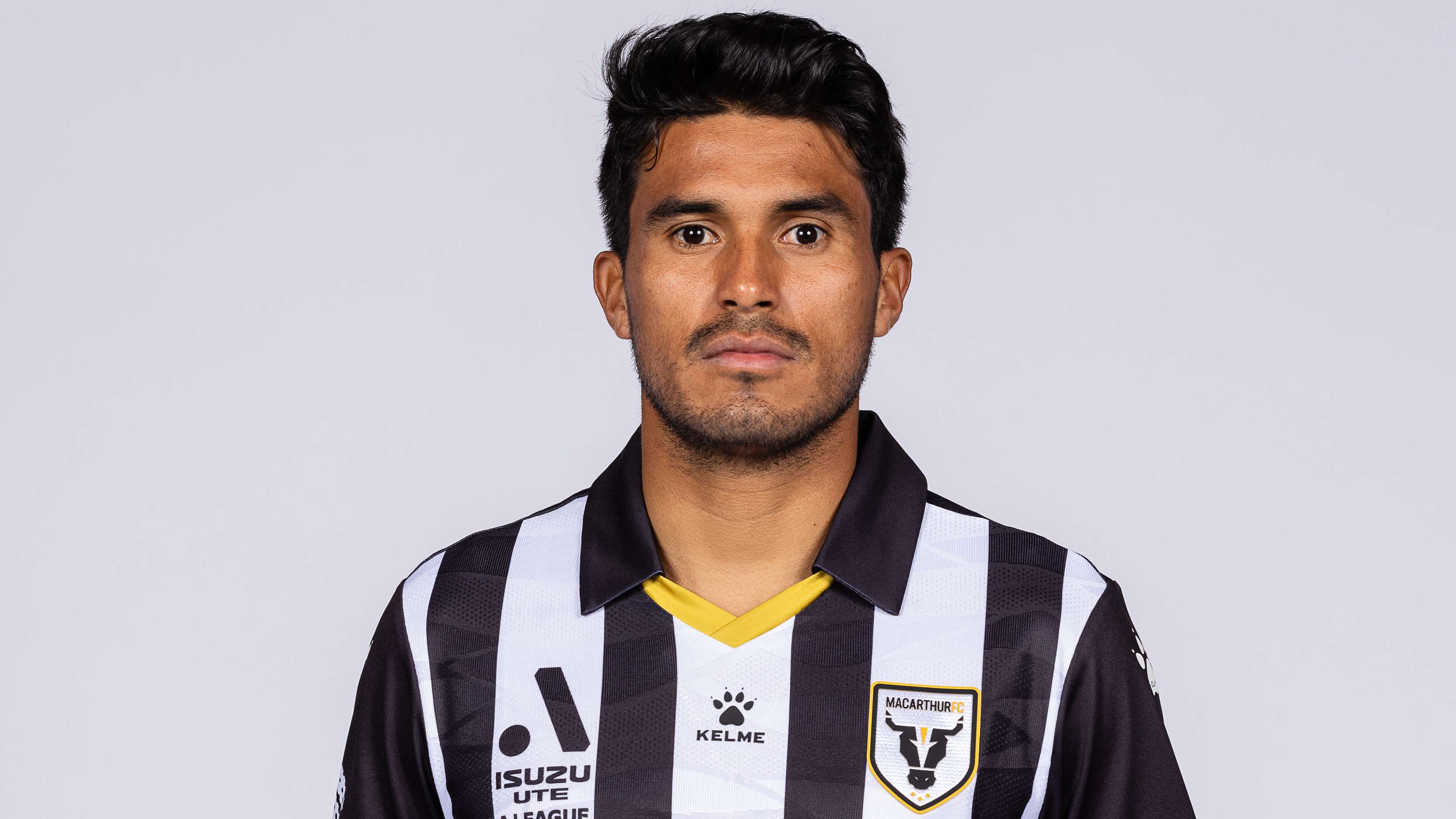 Former Chelsea midfielder pleads guilty to 'yellow-card scam'  