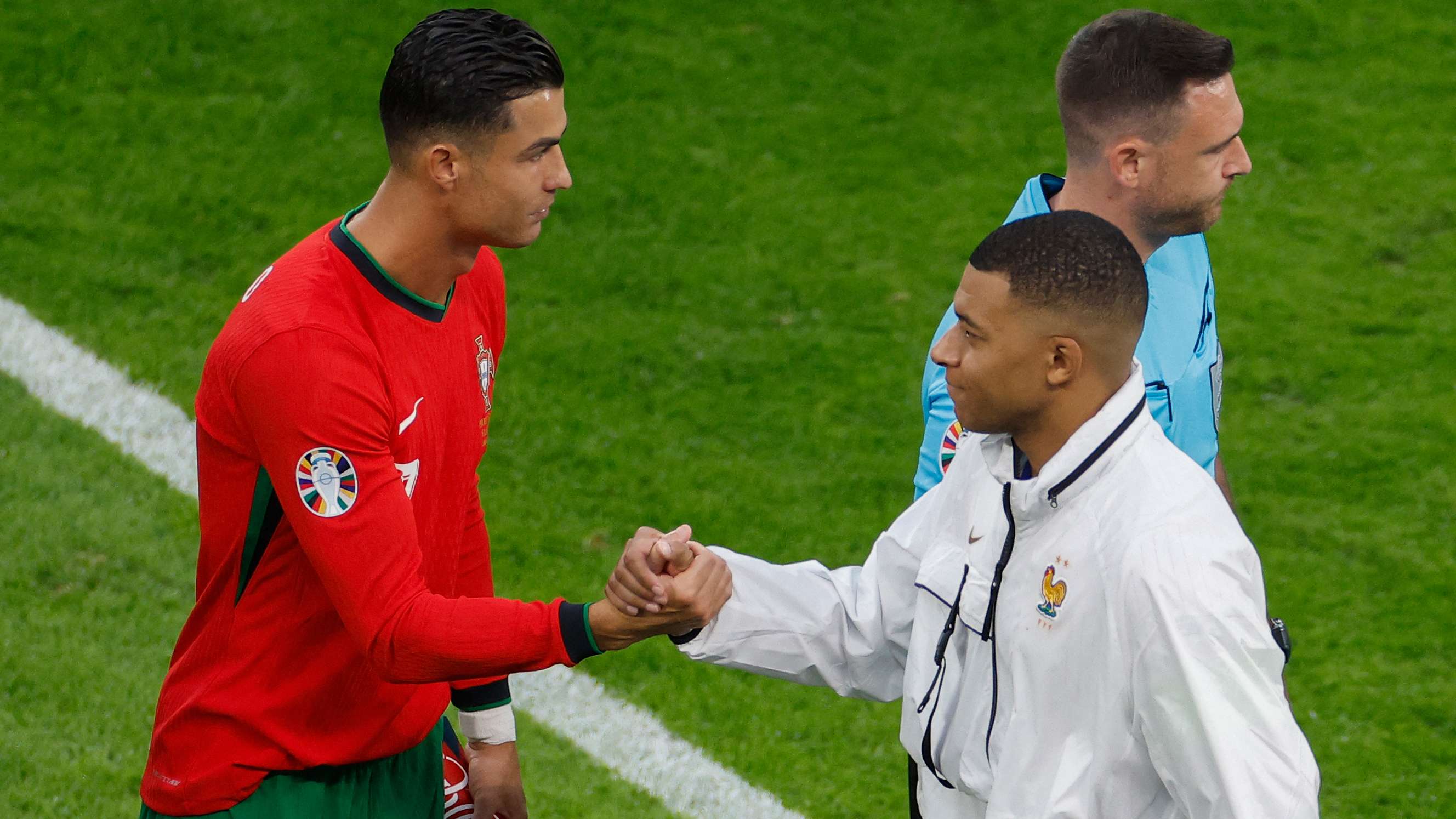 'He gives me advice' - Mbappe reveals chats with Ronaldo  