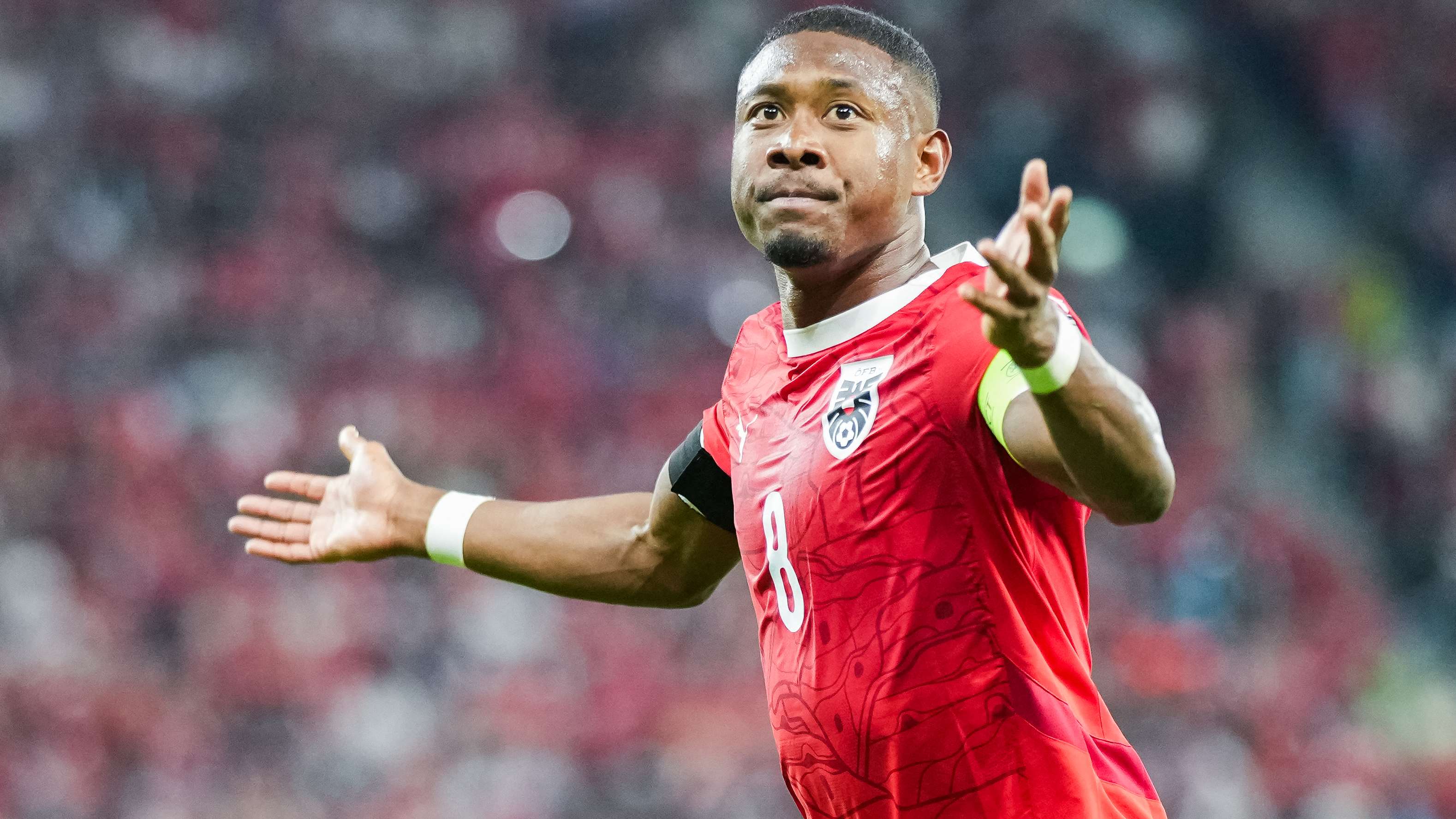 Alaba heaps praise on 'world-class' Bayern midfielder  