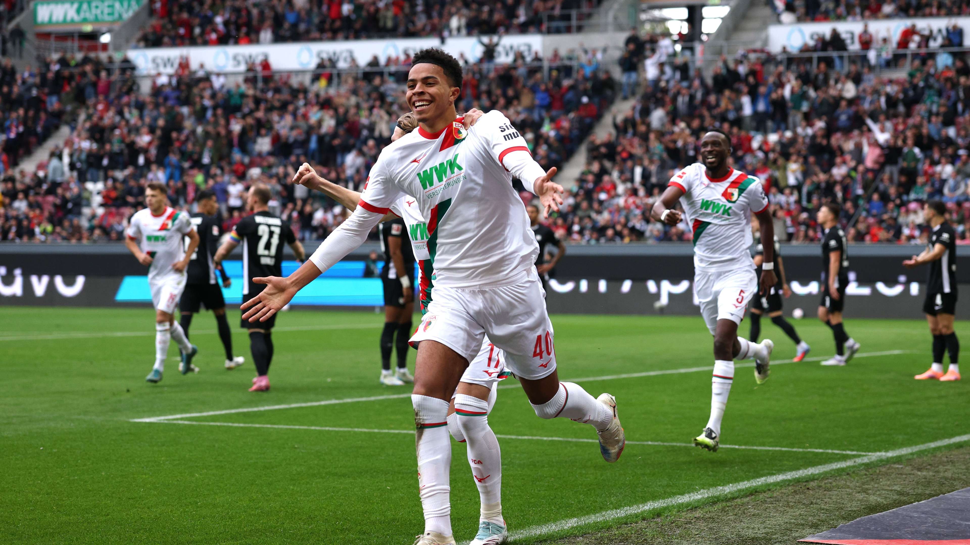 USMNT Banks scores first Bundesliga goal in Augsburg’s win  
