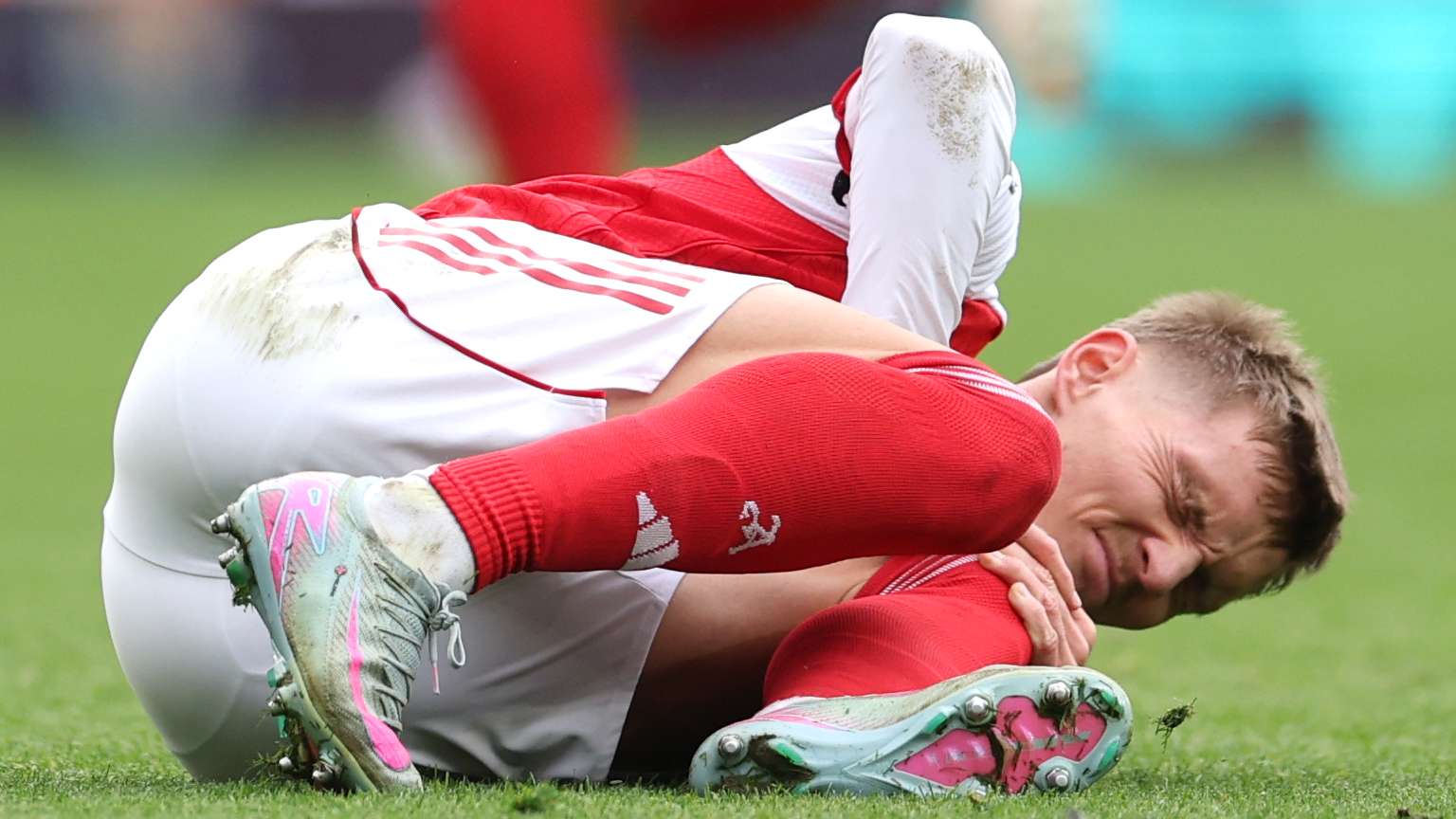 Arsenal cancel Odegaard's private jet - sweat on injury fear  