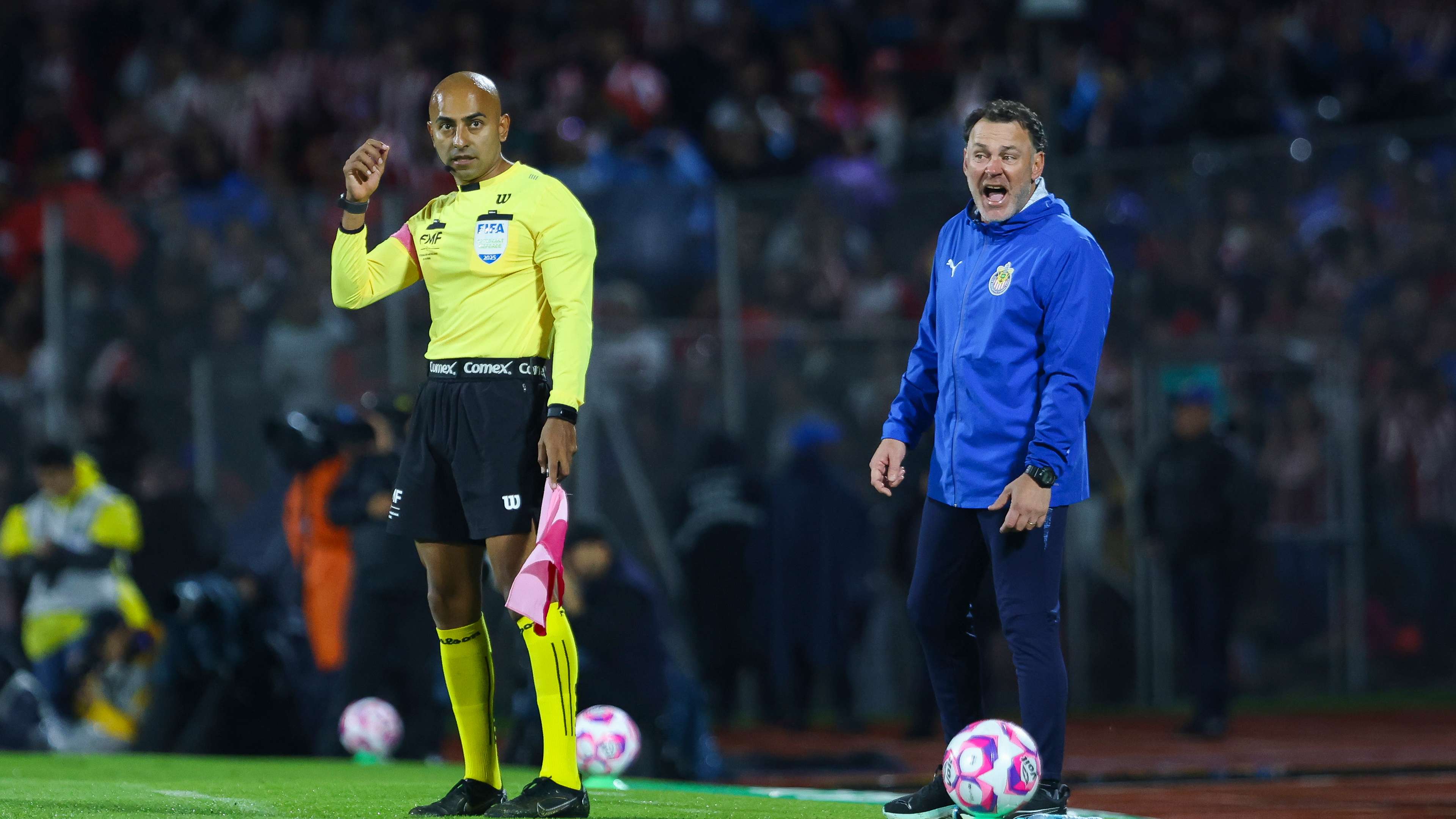 "Every match will be a final," Milito after Chivas’ win over Pumas  