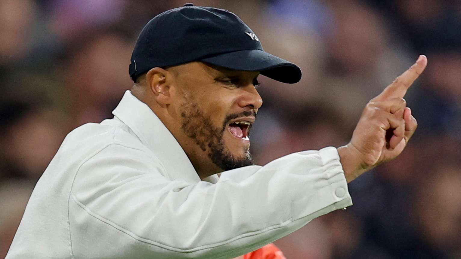 Bayern 'absolutely right' to extend 'wonderful' Kompany contract  