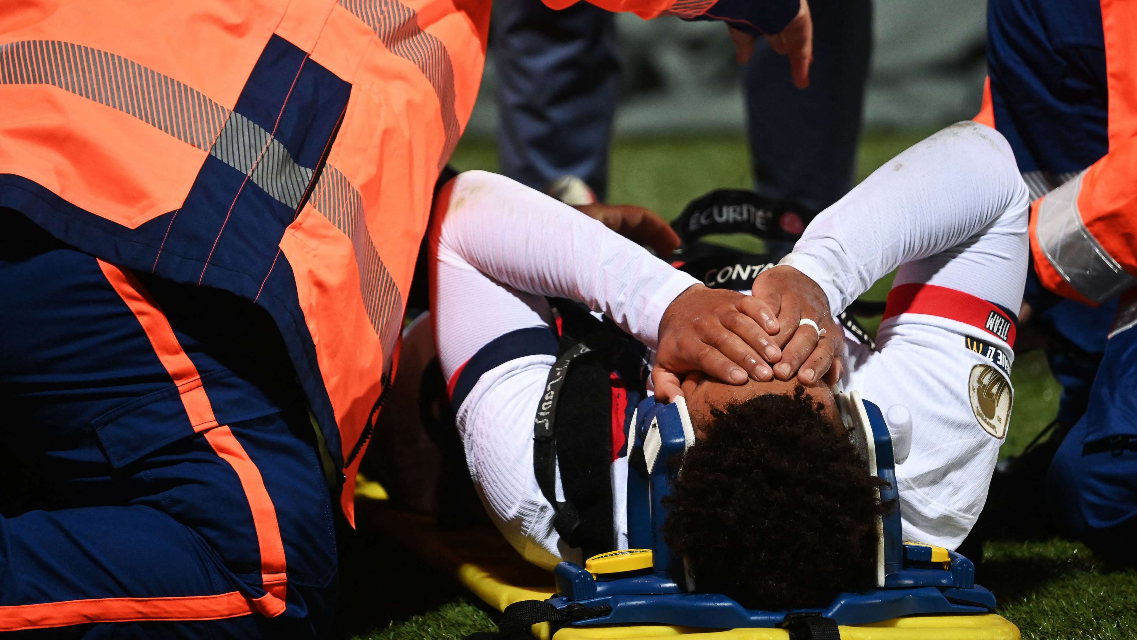 Doue in for long spell out after being stretchered off in PSG draw   Doue in for long spell out after being stretchered off in PSG draw