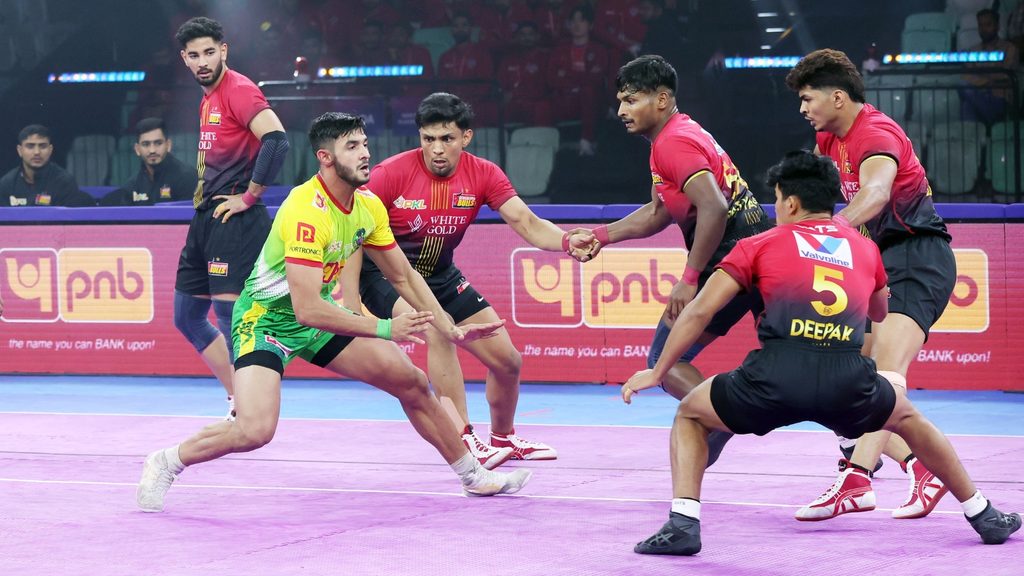 PKL Season 12 Eliminator 2 Preview: Patna Pirates vs Bengaluru Bulls – Unstoppable Ayan Faces Indomitable Bulls Defence   PKL Season 12 Eliminator 2 Preview: Patna Pirates vs Bengaluru Bulls – Unstoppable Ayan Faces Indomitable Bulls Defence