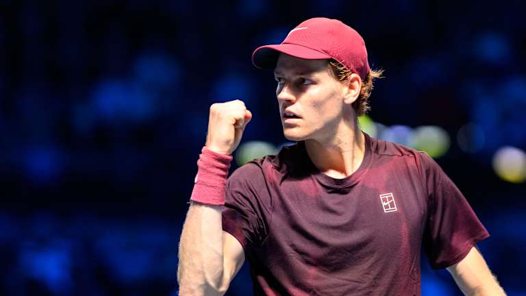 Racquet Review: Solinco Blackout 300 v2  