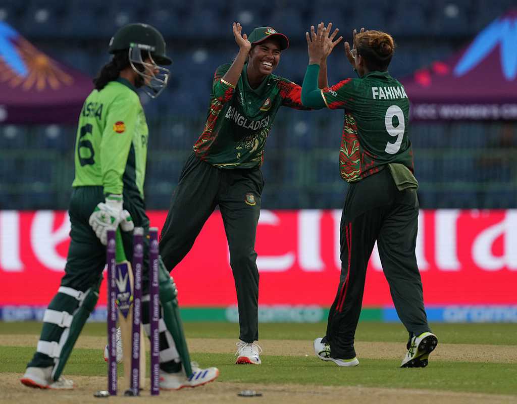 Bangladesh outplay Pakistan to make winning start to WC campaign  