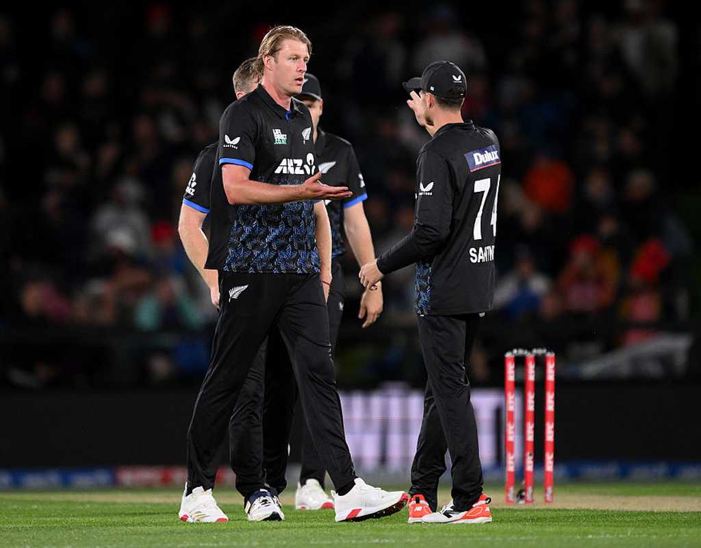 Rain denies New Zealand a chase in Christchurch  