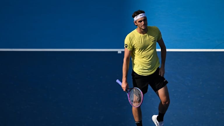 Amanda Anisimova defeats Linda Noskova in Beijing for China Open title  