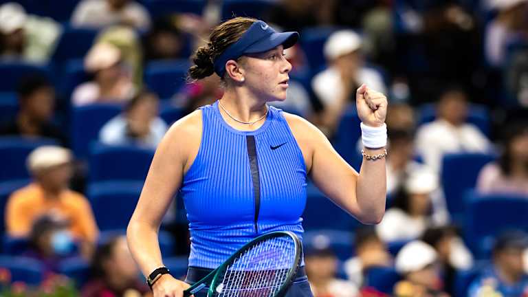 Jannik Sinner’s China streak hits six with opening win in Shanghai  