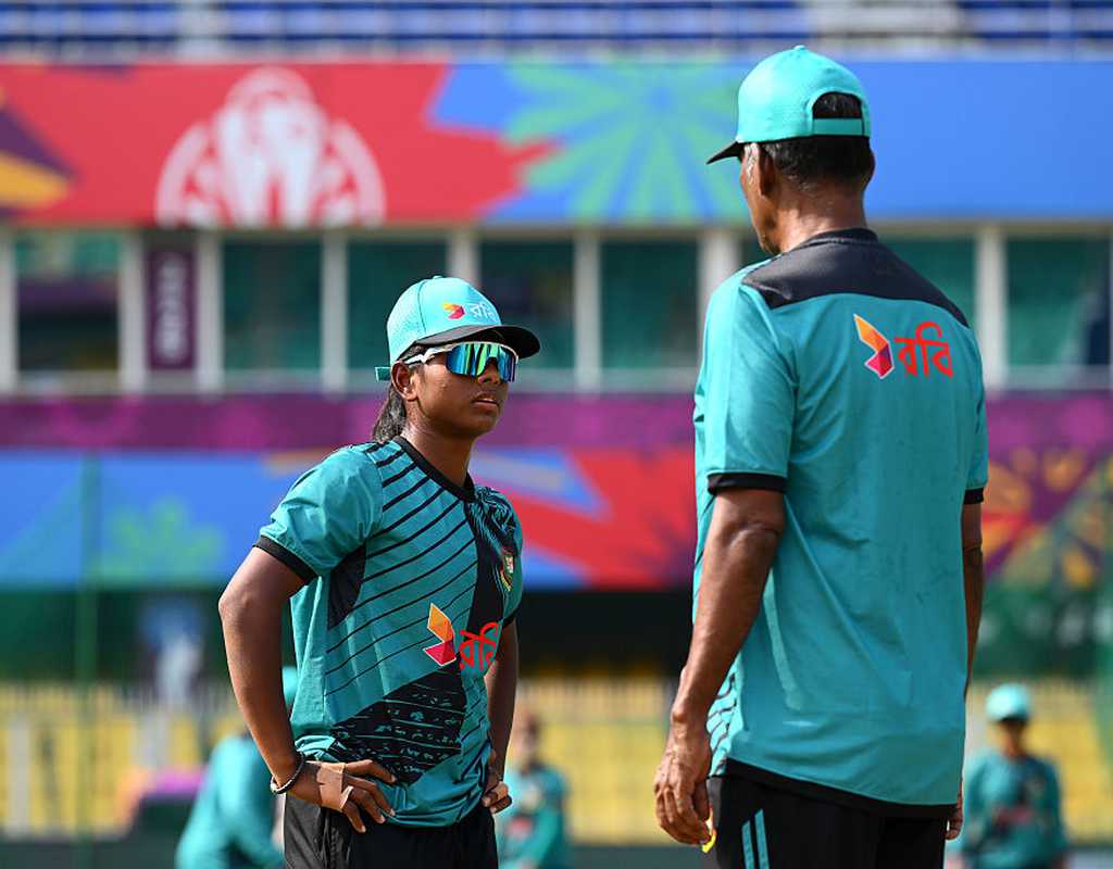 Marufa's twin pursuits: mastering swing and English  