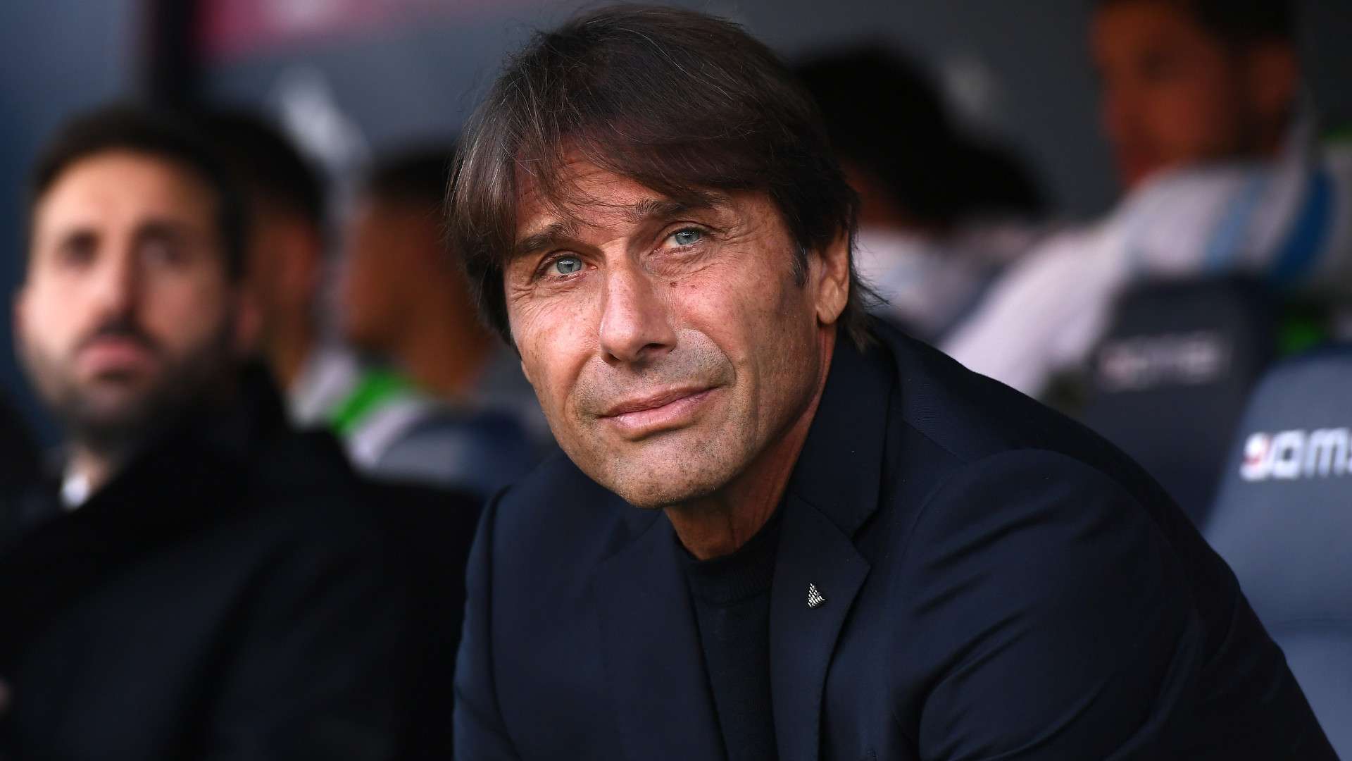 Conte and Napoli to hold urgent talks on coach's future  