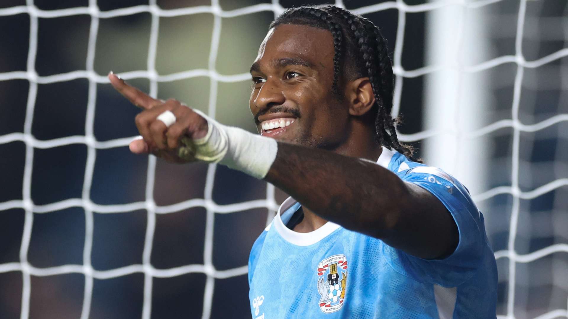 USMNT star Wright given ‘be the man’ PL transfer advice  