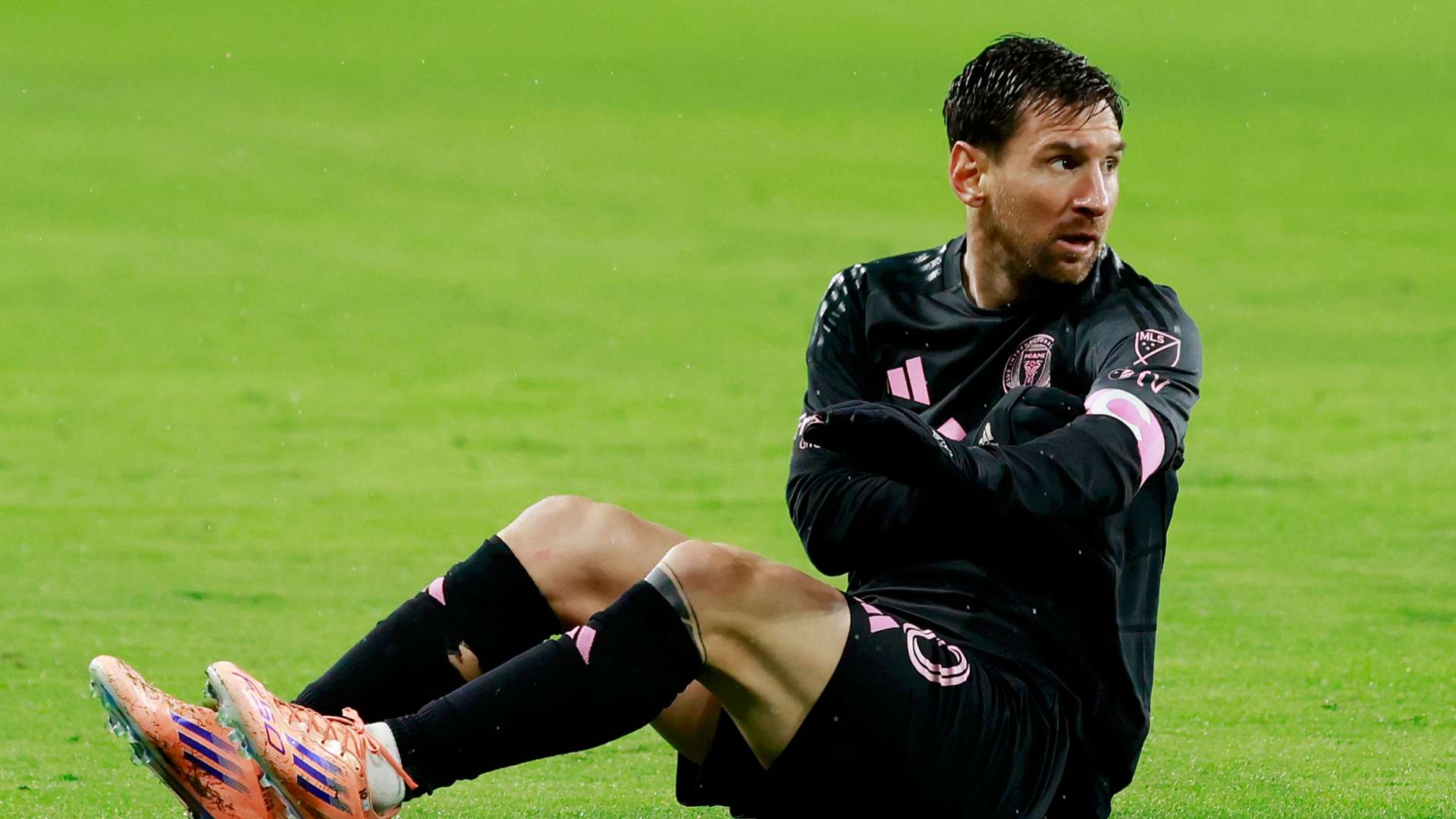 Messi's late magic not enough as Nashville secure game 2 win  