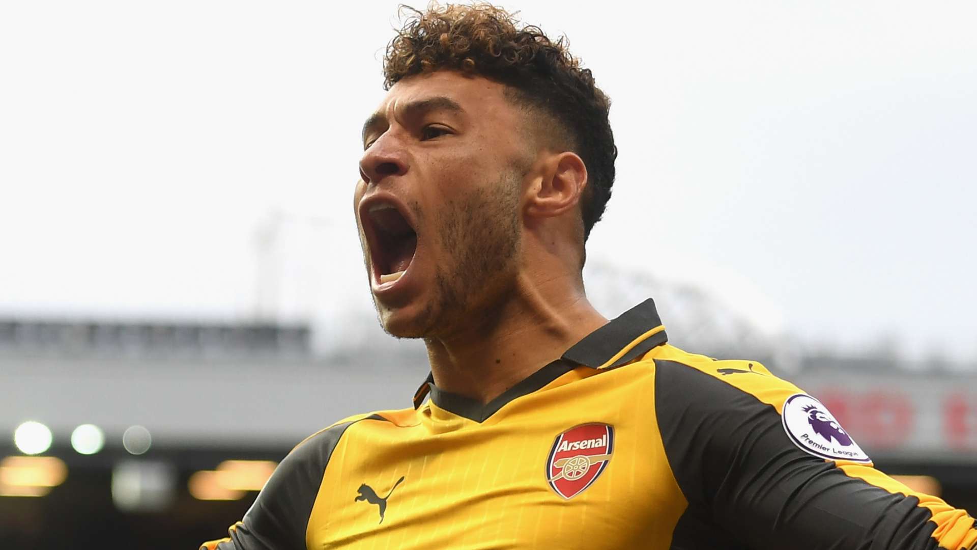 Arteta reveals why Oxlade-Chamblerlain is training with Arsenal  