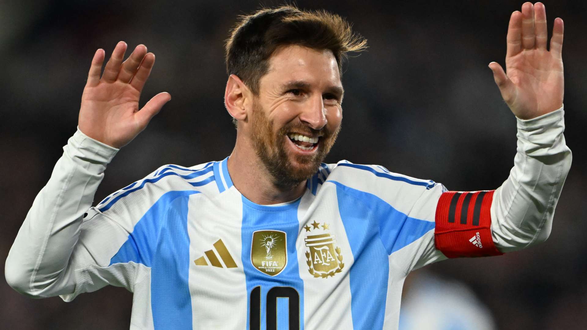 Messi asked for selfie by his own Argentina team-mate!  