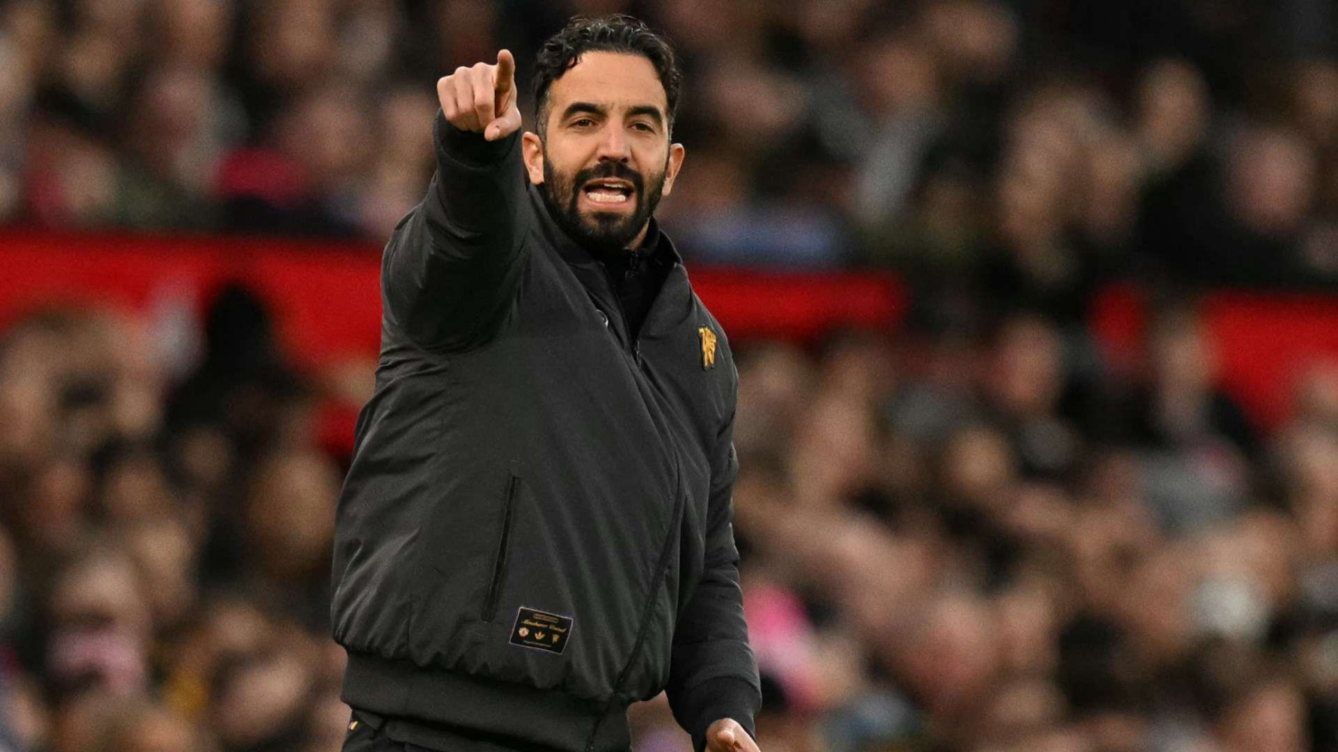 Man Utd weighing up transfer for €60m-rated midfielder  