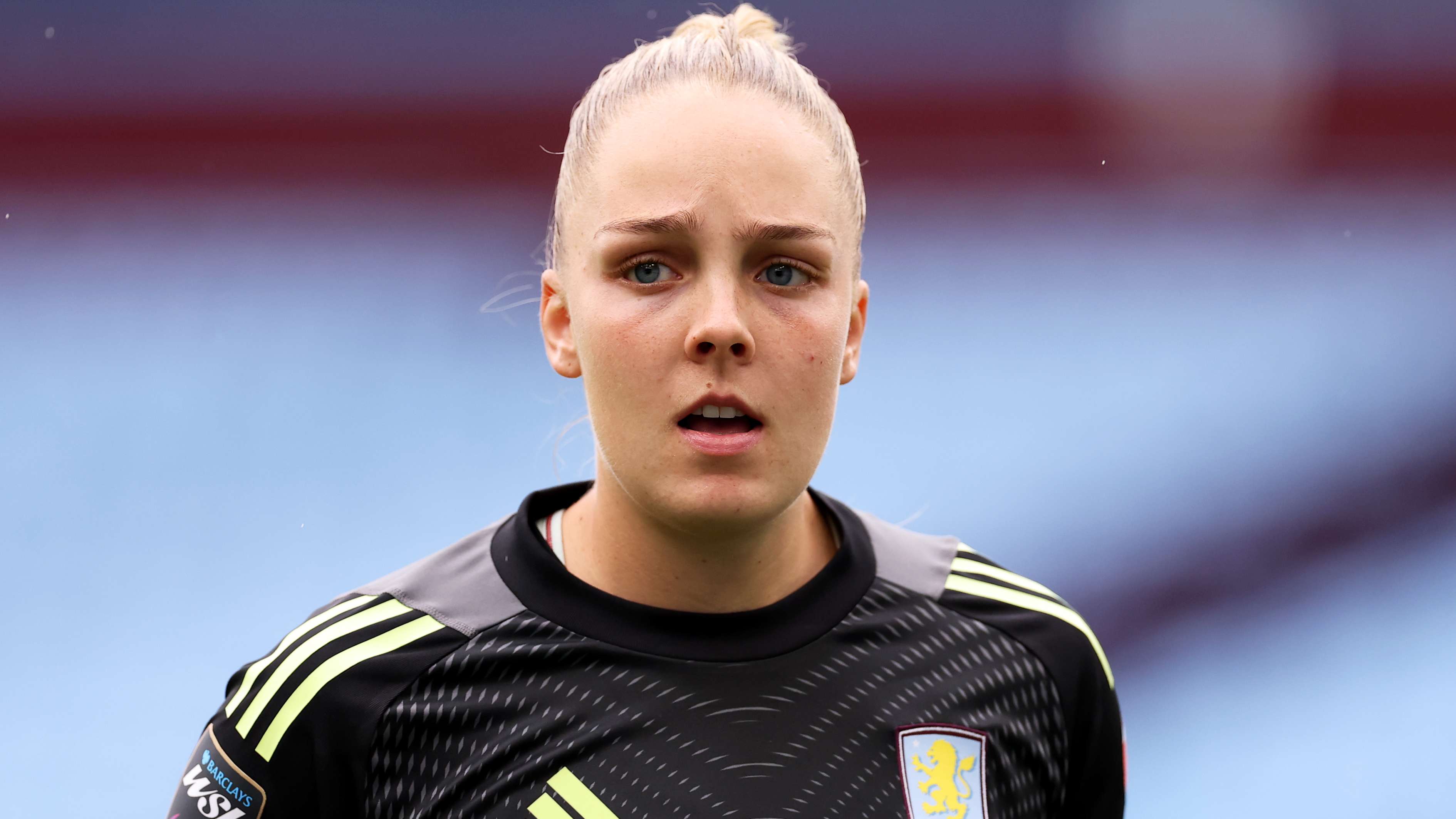 Ellie Roebuck receives first Lionesses call-up since 2023  