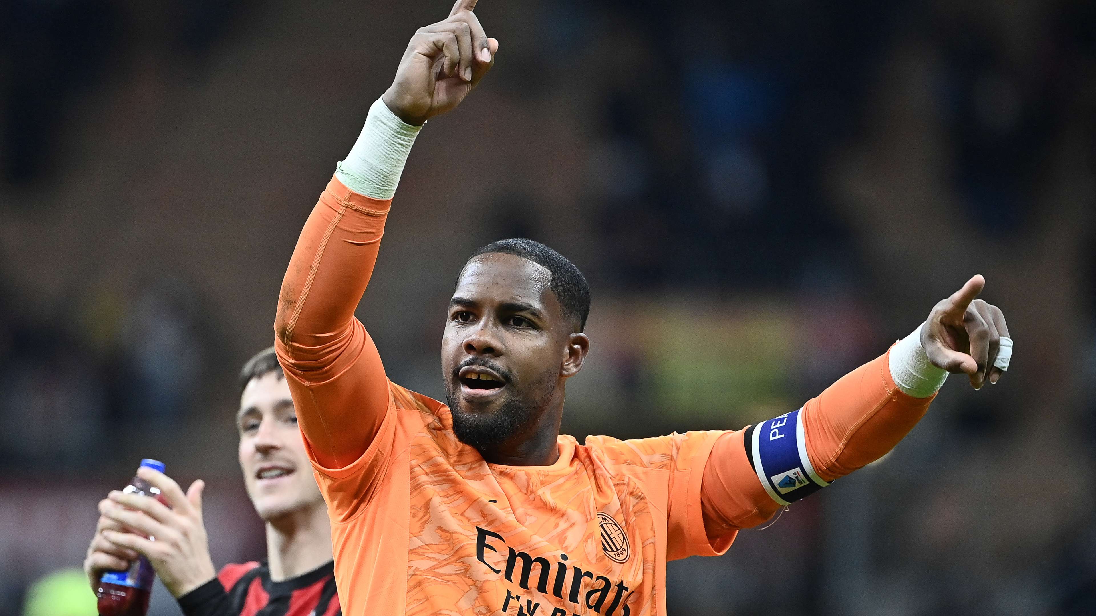 Juventus push to sign Maignan amid Chelsea interest  