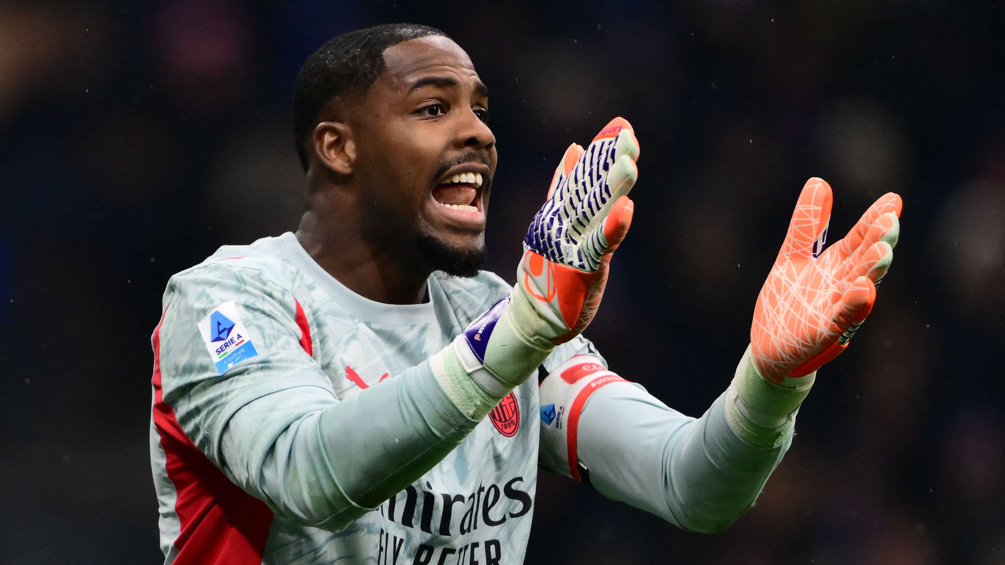 Transfers LIVE: Chelsea step up plans to land Maignan  