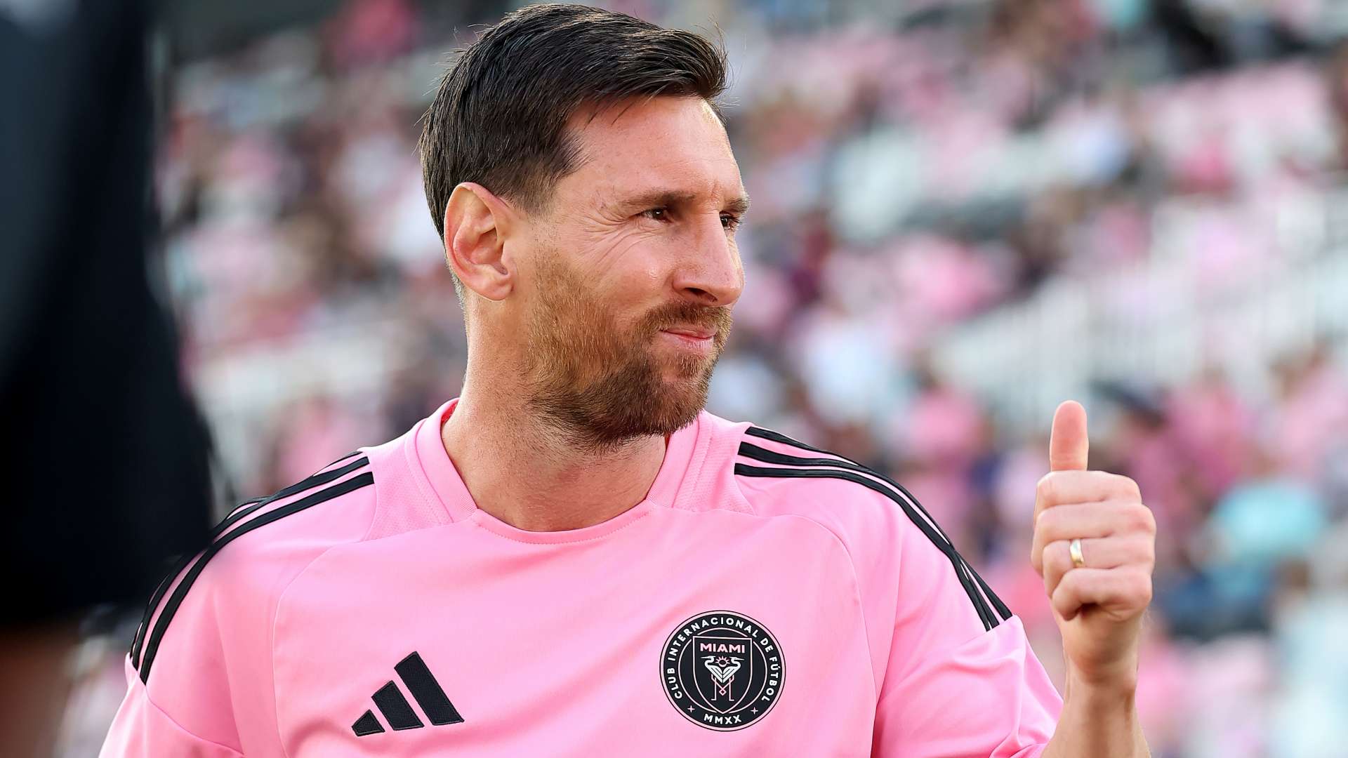 📽️ | Messi speaks English! Inter Miami star caught on ref cam  