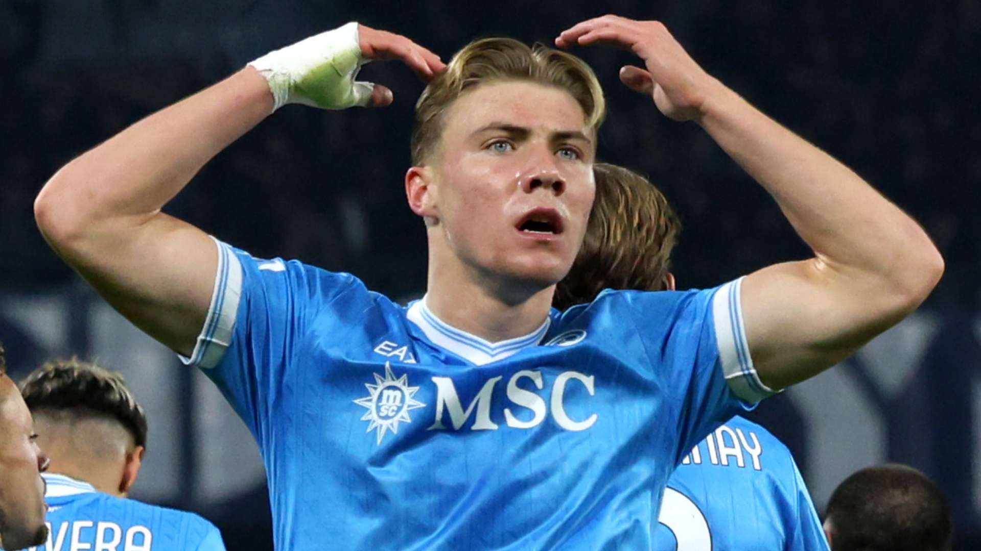 Hojlund aims brutal dig at Man Utd after winning first Napoli trophy  