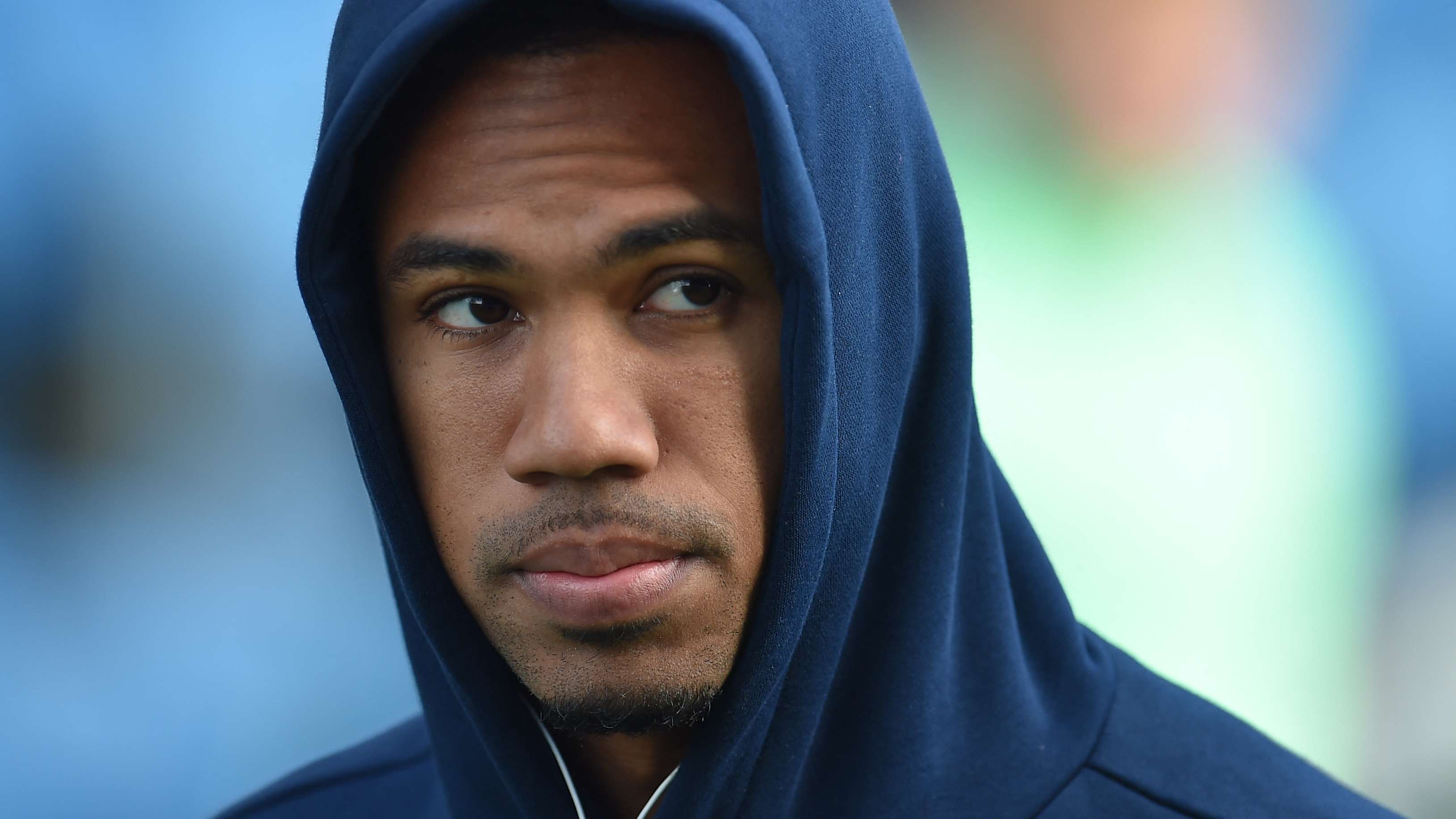 📽️ | Injured Arsenal man Gabriel gets involved in 6-a-side bust-up  