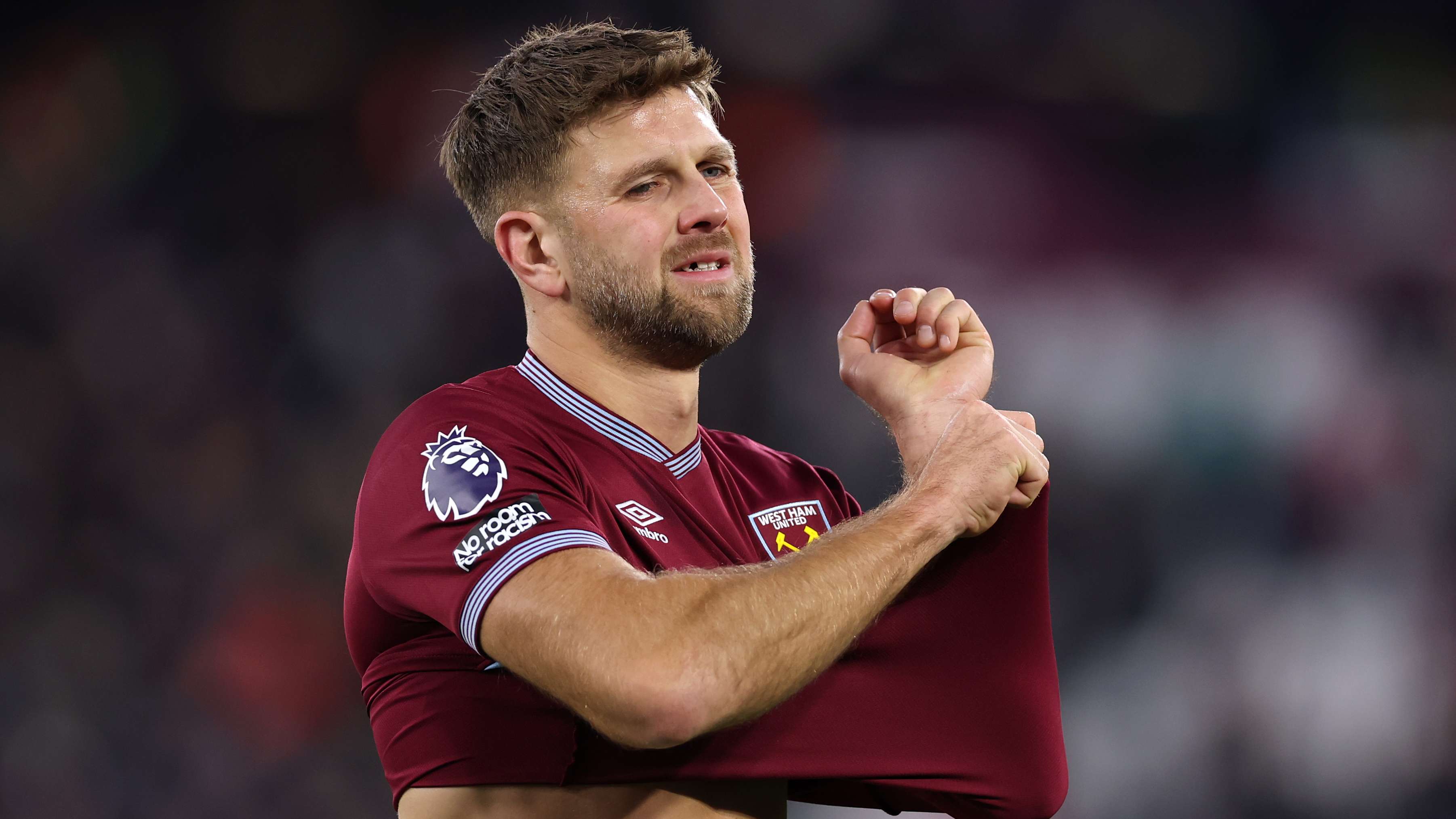 West Ham agree Fulkrugg sale but Bundesliga return held up  