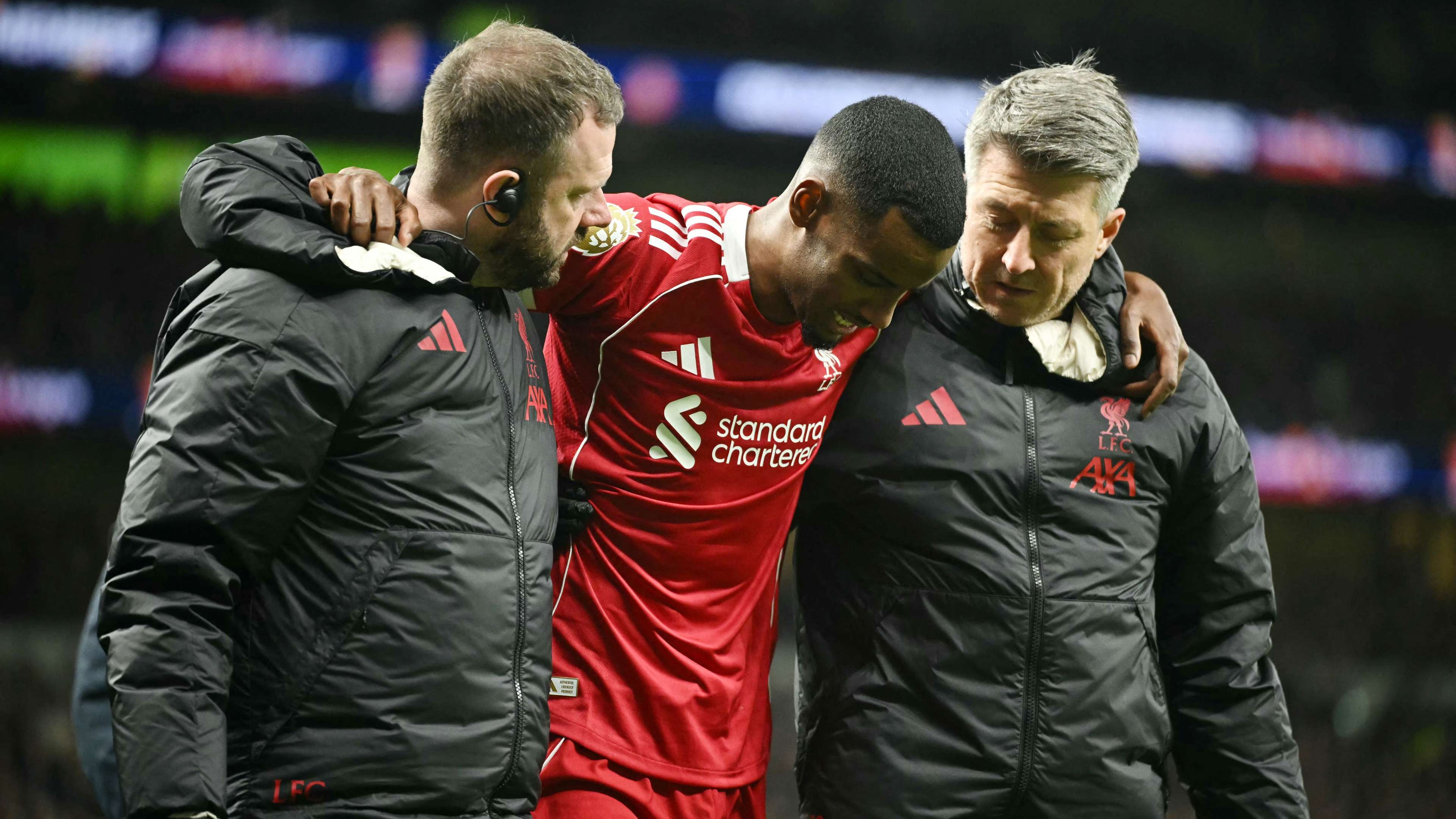 Liverpool fear Isak leg injury is 'significant'  