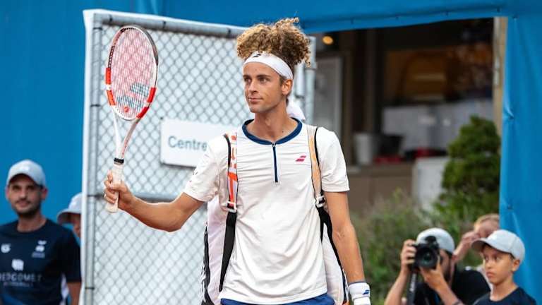 Carlos Alcaraz presents Lionel Messi and Inter Miami with MLS Eastern Conference champions trophy  