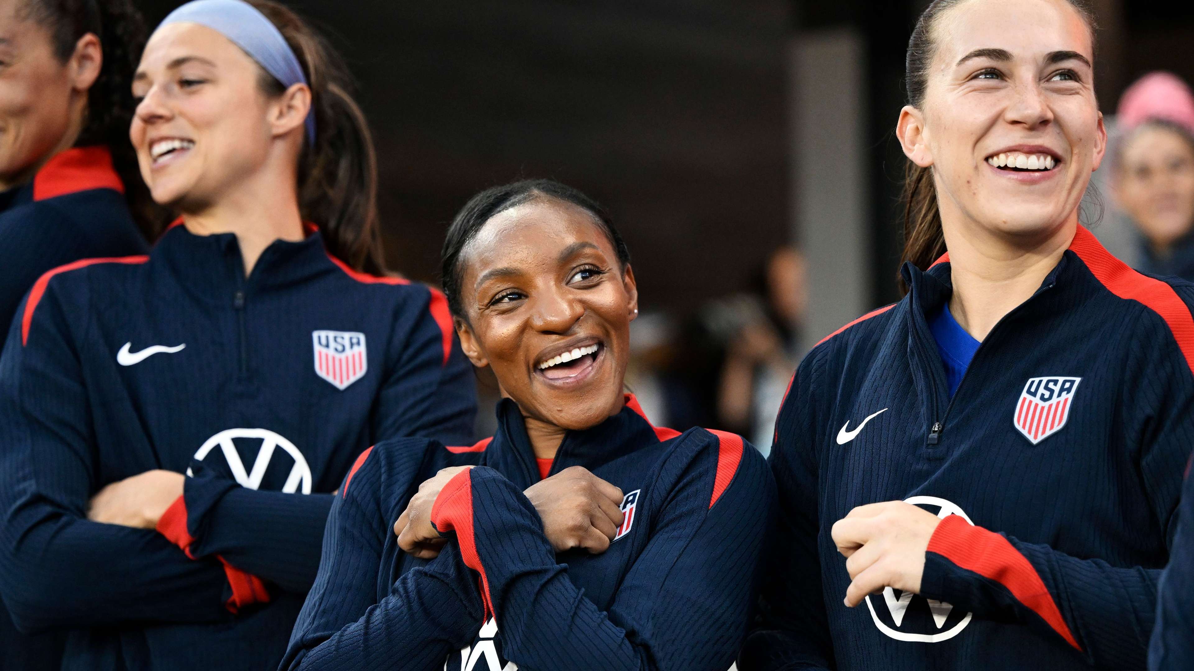 USWNT legend Crystal Dunn announces retirement at 33  