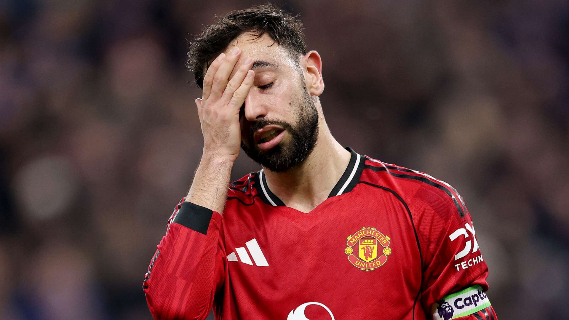 Fernandes brutally told Man Utd CAN afford to lose him  