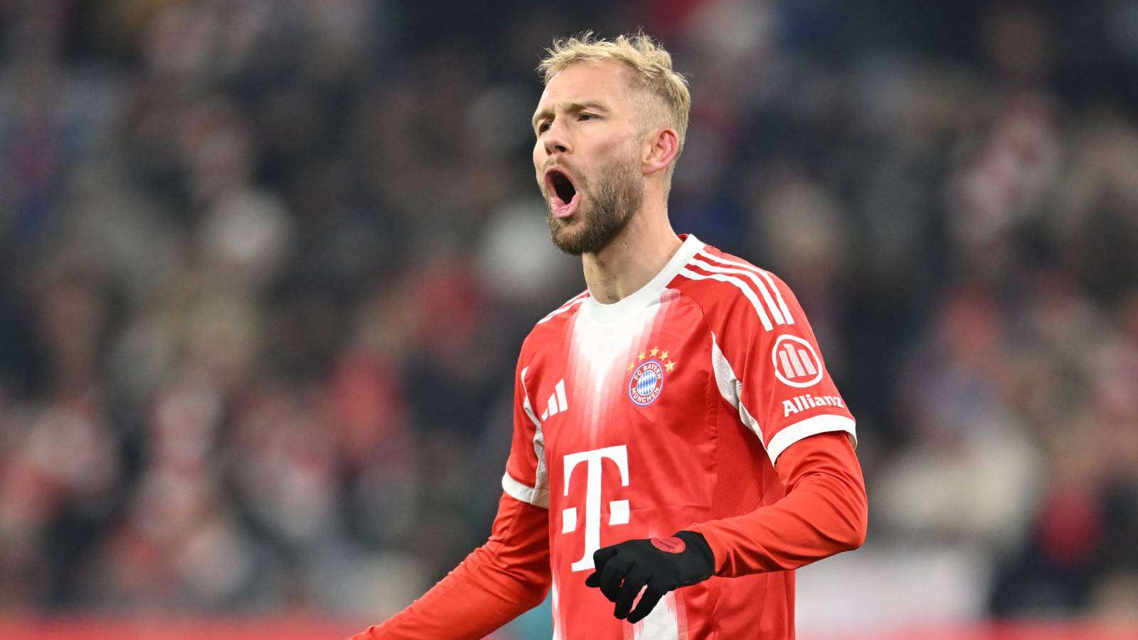 Bayern director confirms contract talks with star 'on hold'  