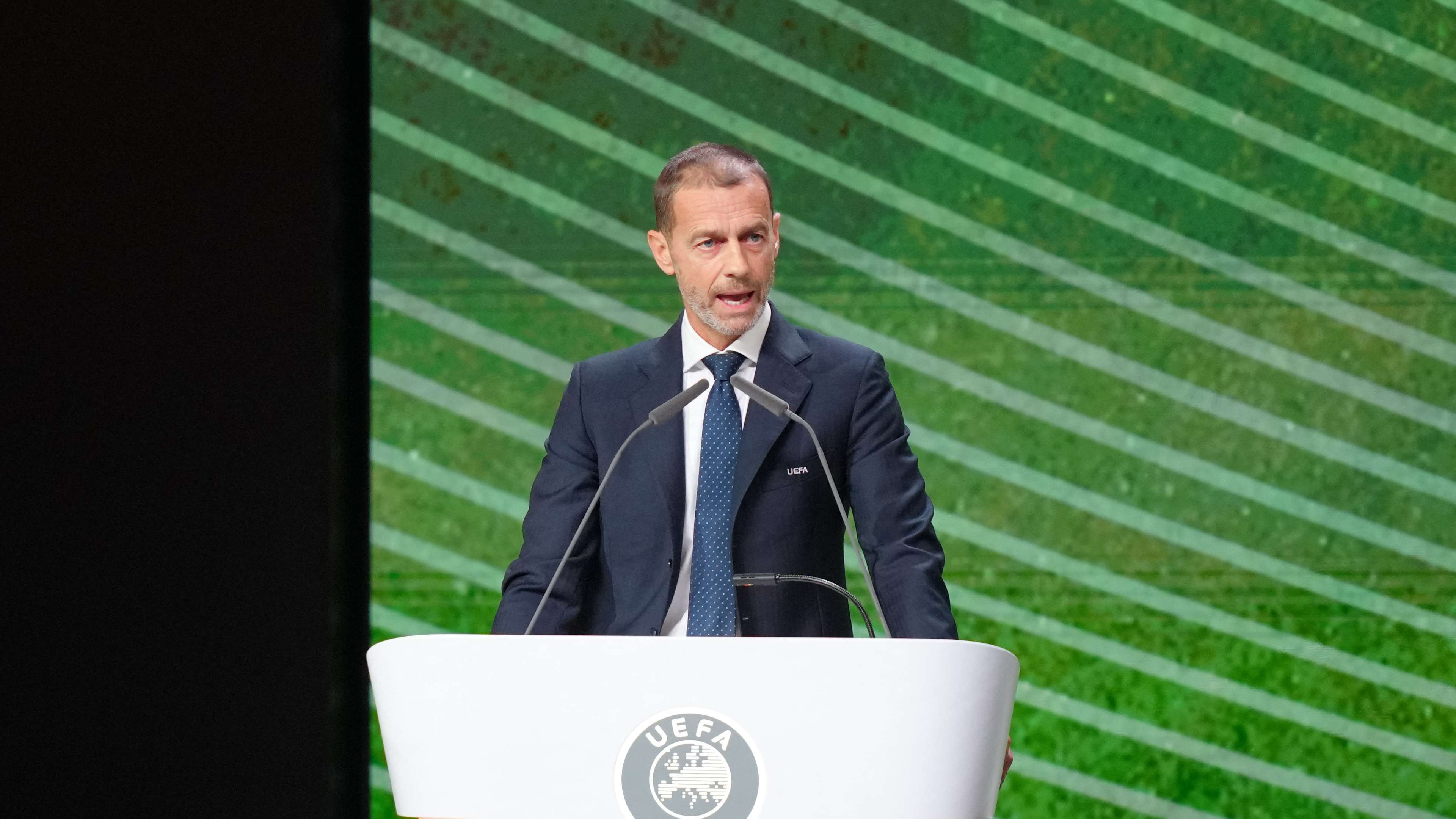 "Another disaster on the horizon"... UEFA threatens to strip Italy of the right to host Euro 2032  