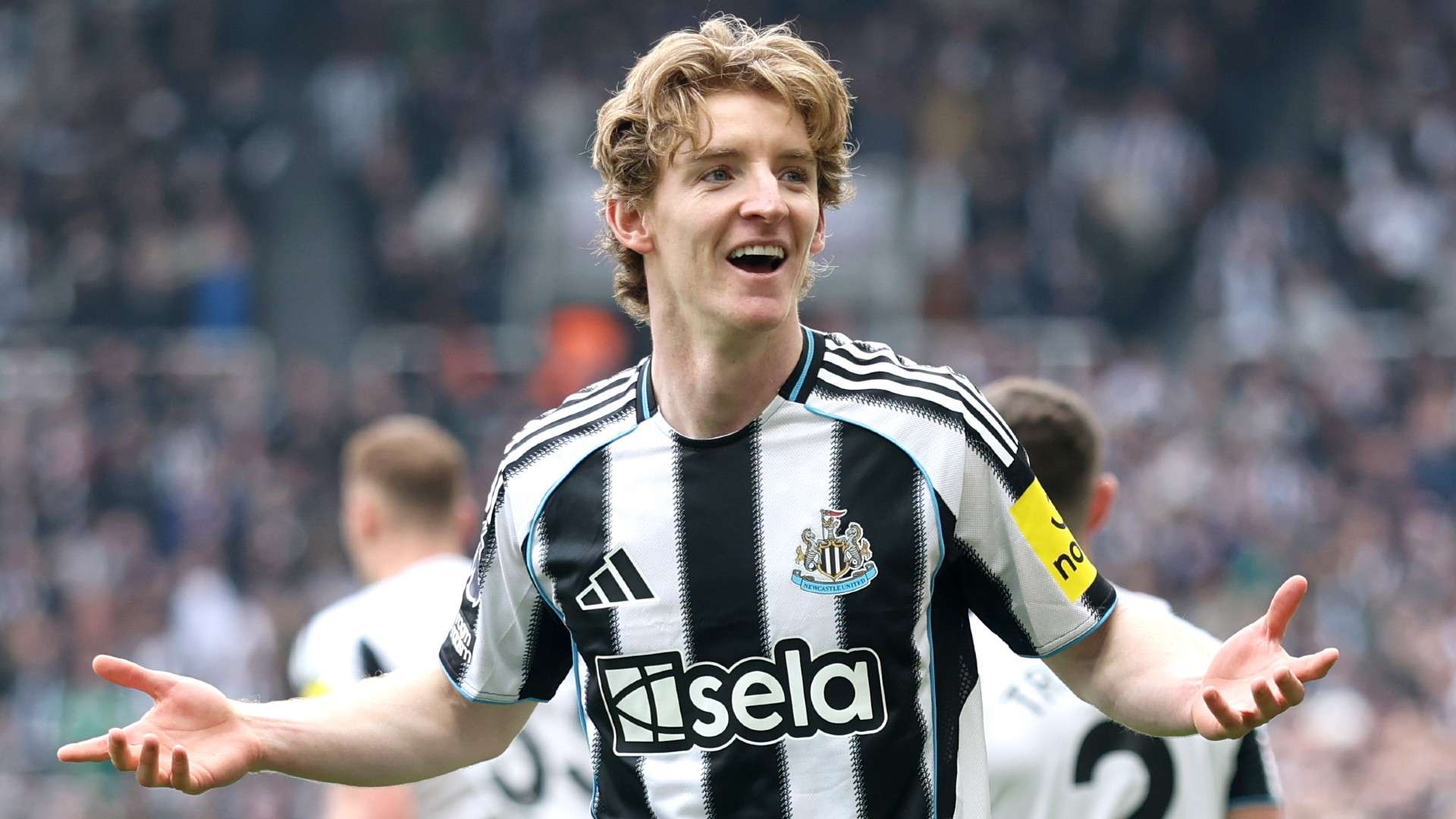 Bayern Munich plot £50m Gordon transfer swoop  