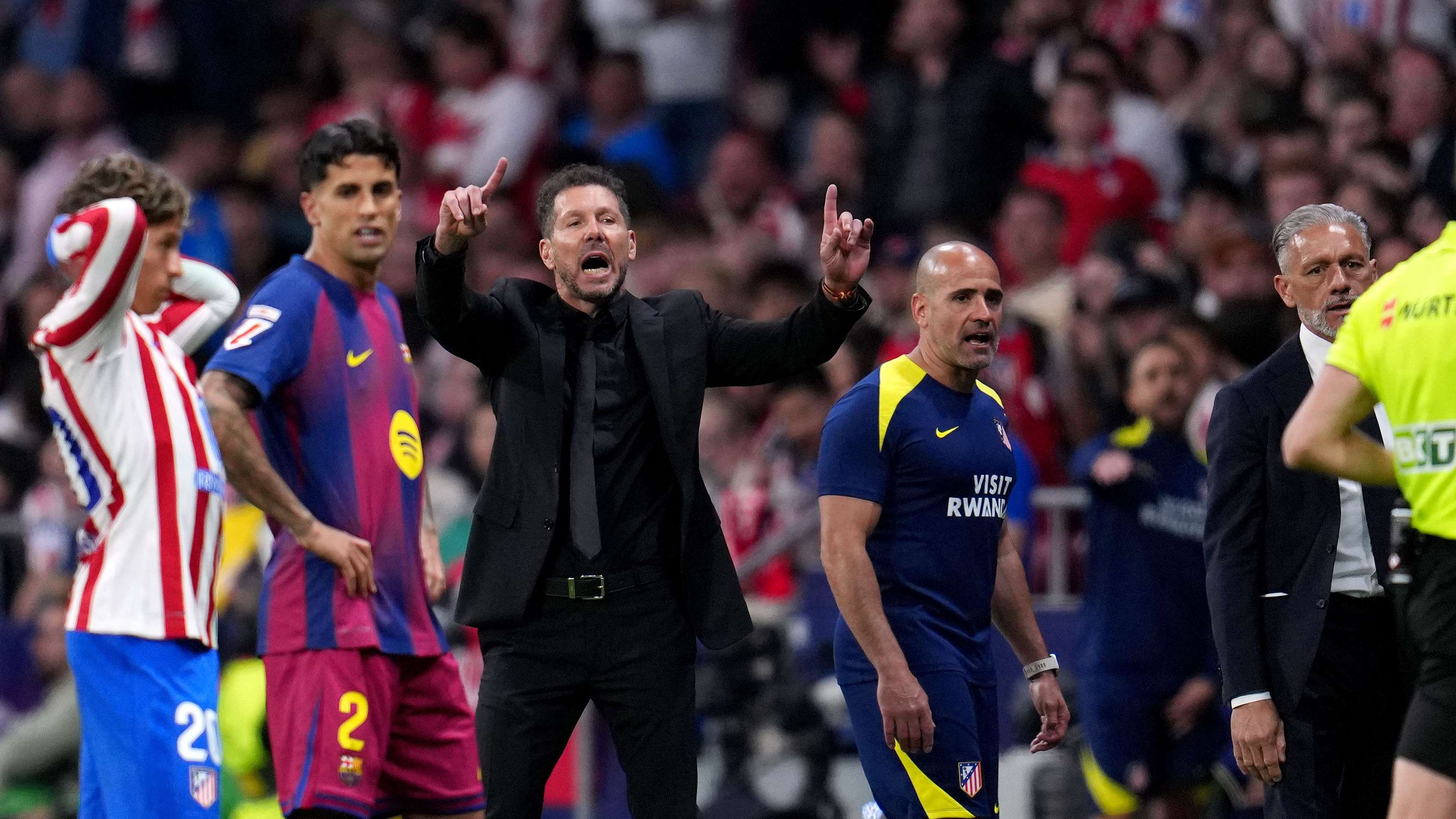 Simeone disagrees with Flick: The footage is clear… and we await an explanation  