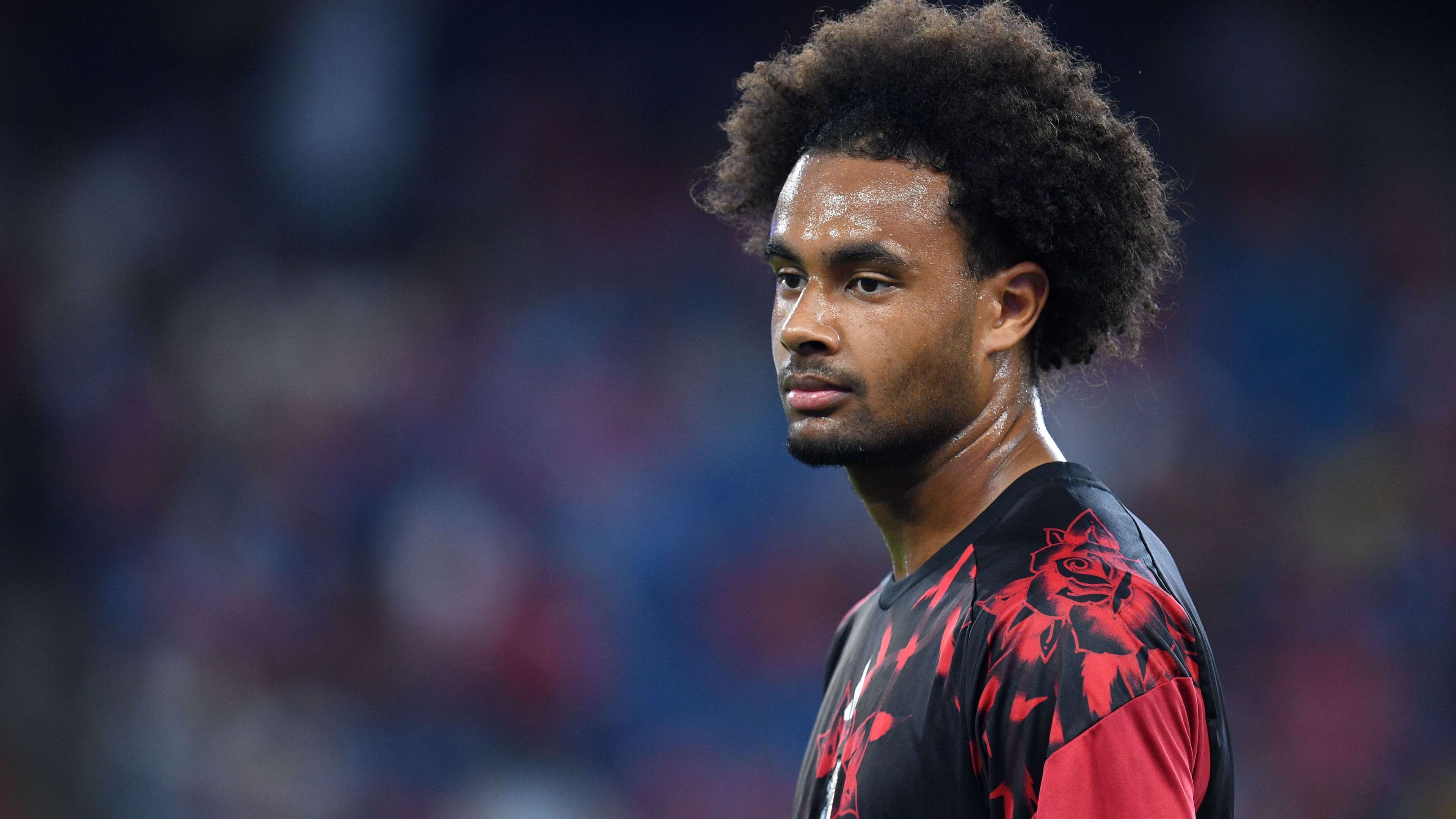 Everton launch late transfer bid for Man Utd striker  
